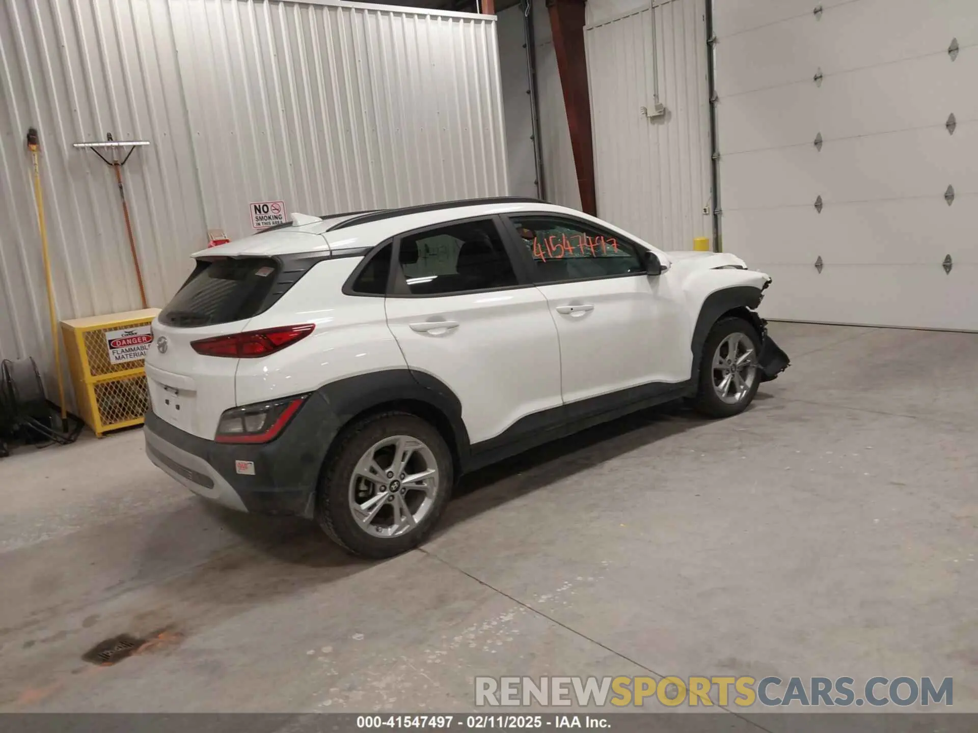 4 Photograph of a damaged car KM8K62AB0NU814275 HYUNDAI KONA 2022