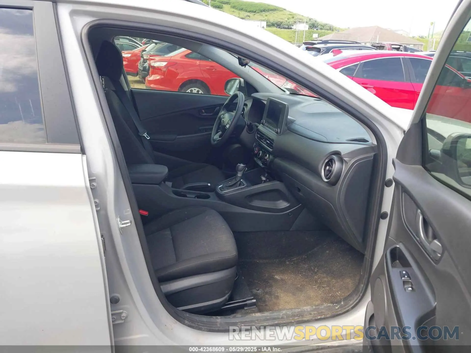 5 Photograph of a damaged car KM8K62AB0NU888215 HYUNDAI KONA 2022