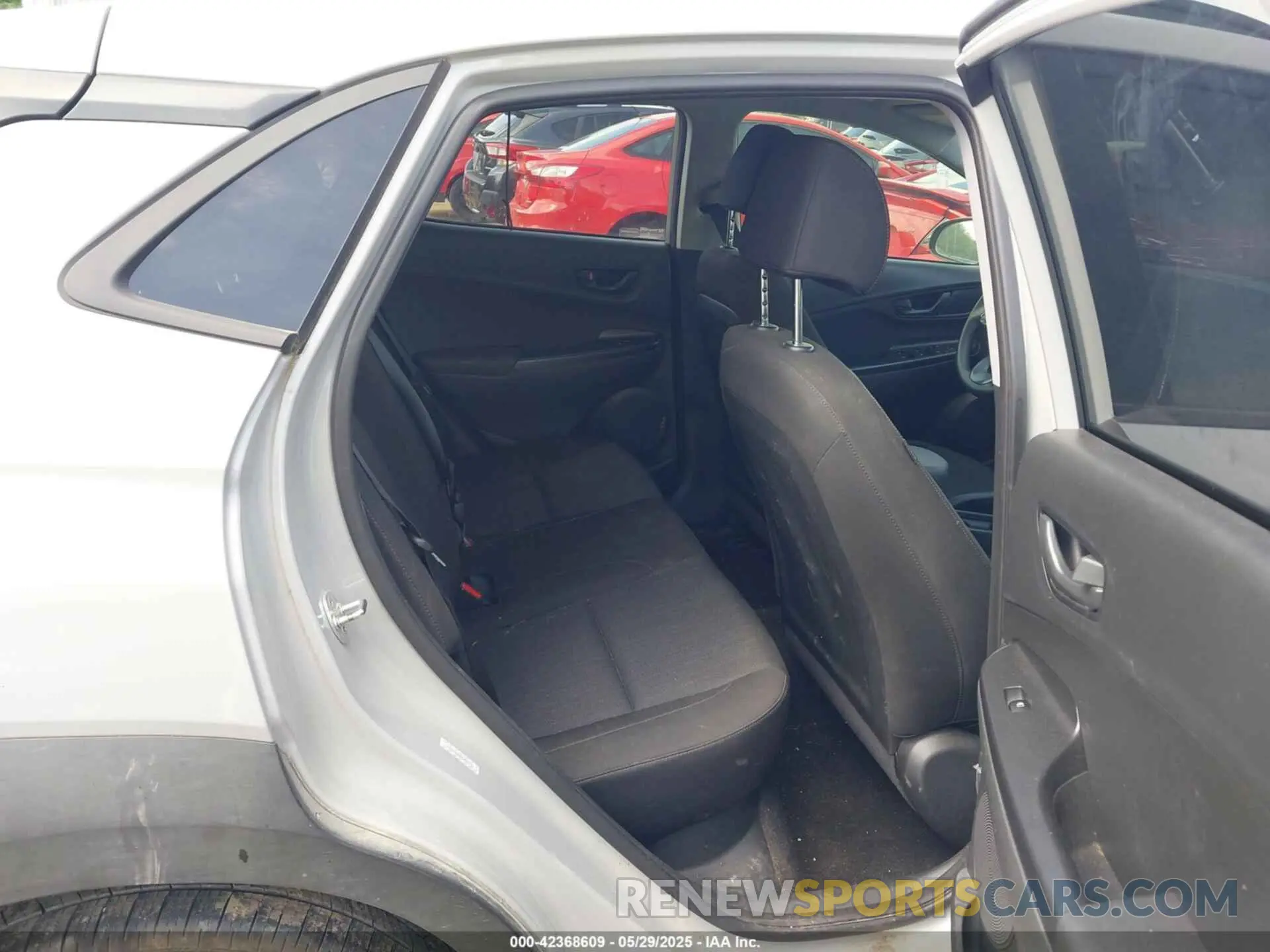 8 Photograph of a damaged car KM8K62AB0NU888215 HYUNDAI KONA 2022
