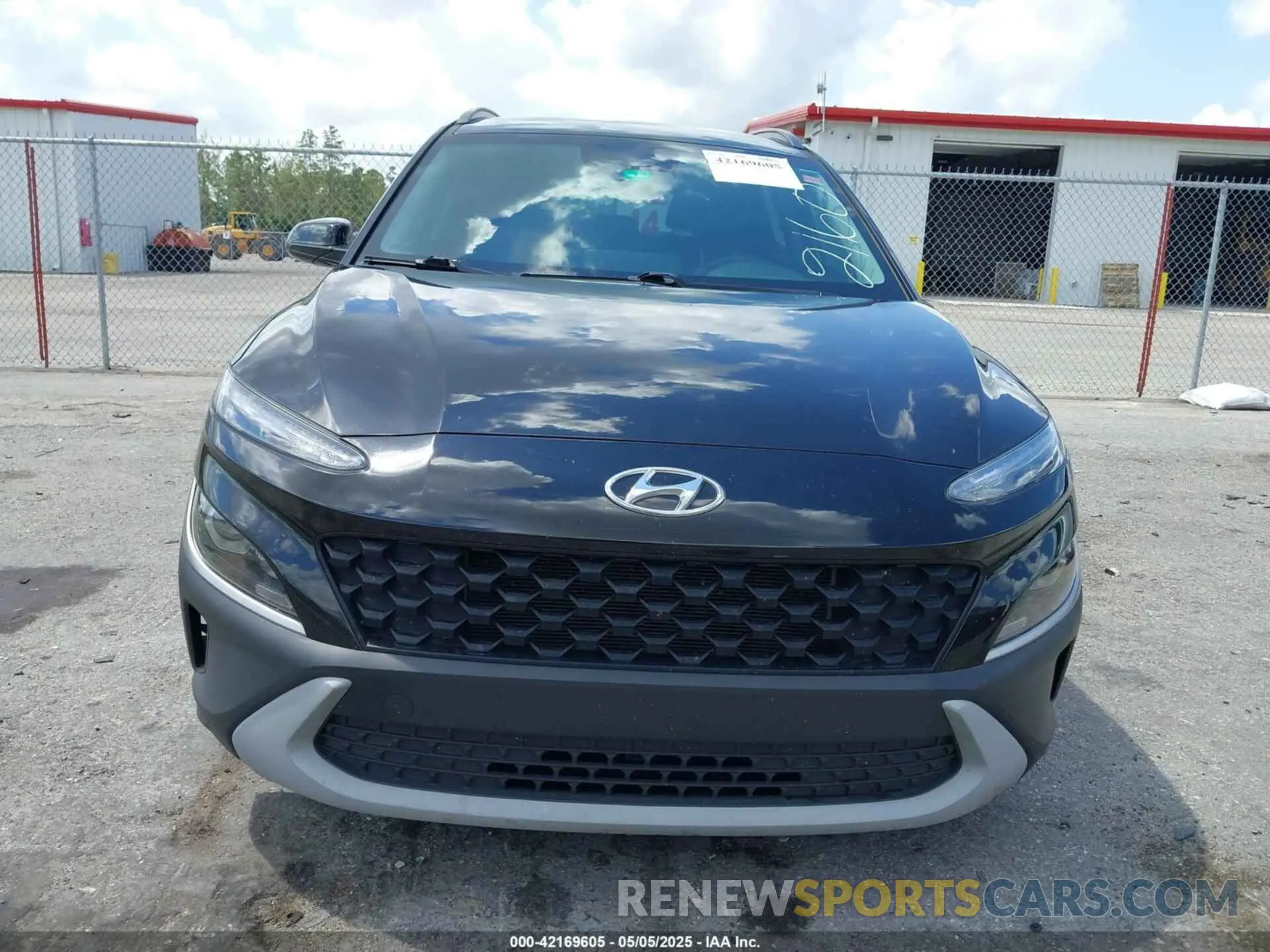 12 Photograph of a damaged car KM8K62AB1NU752160 HYUNDAI KONA 2022