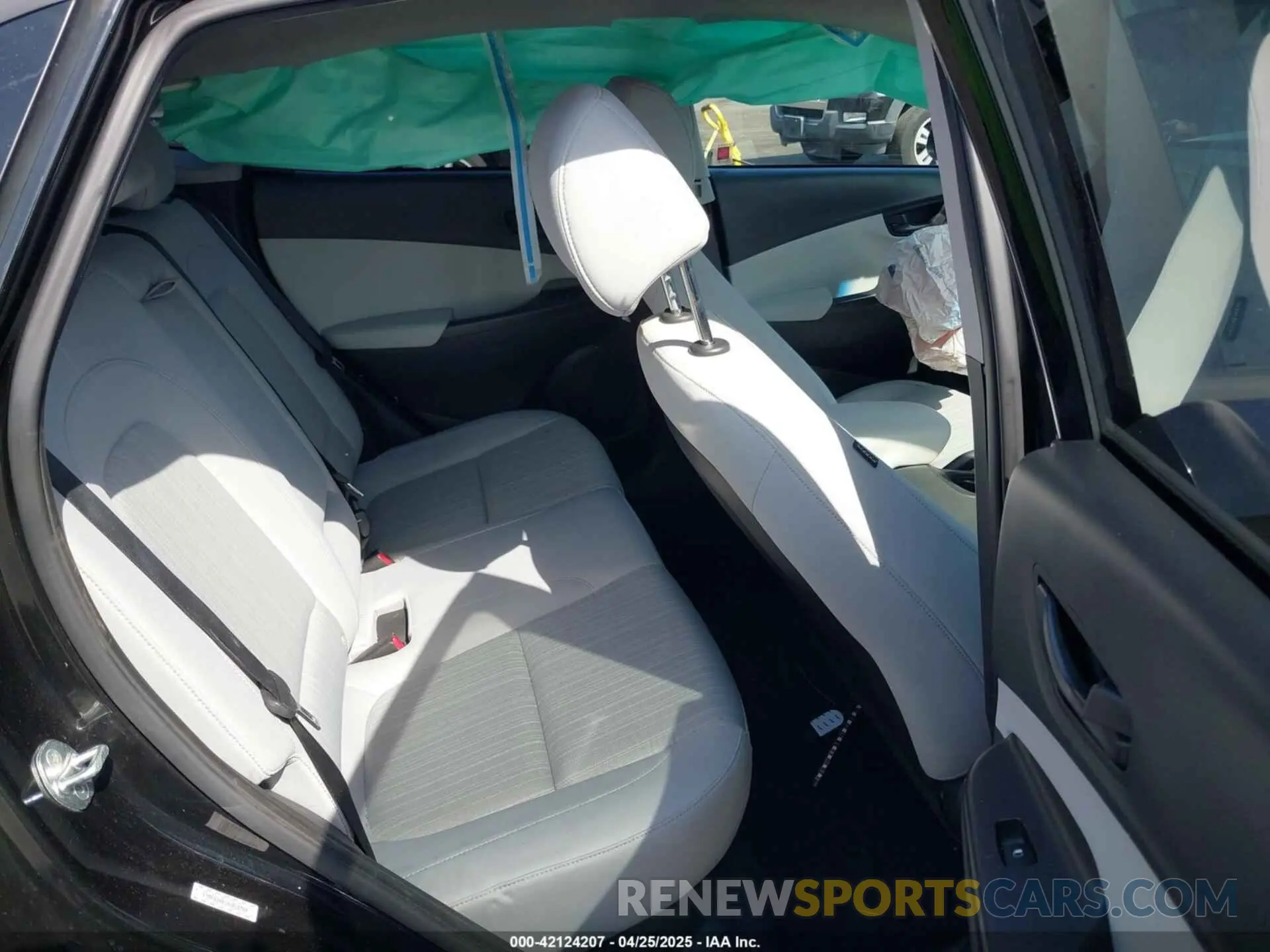 8 Photograph of a damaged car KM8K62AB1NU818769 HYUNDAI KONA 2022