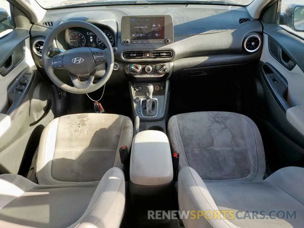 8 Photograph of a damaged car KM8K62AB2NU777603 HYUNDAI KONA 2022