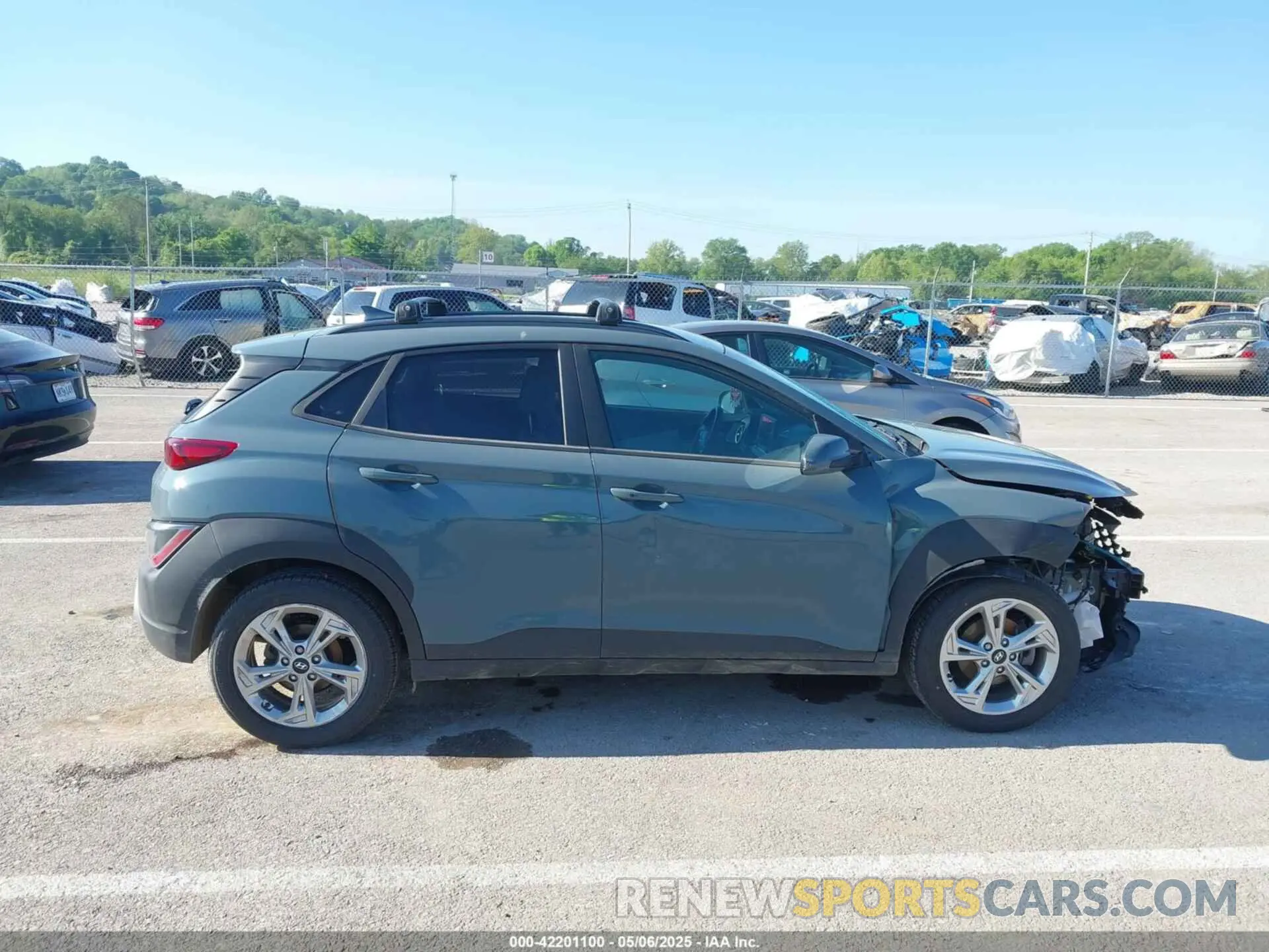 13 Photograph of a damaged car KM8K62AB3NU847478 HYUNDAI KONA 2022