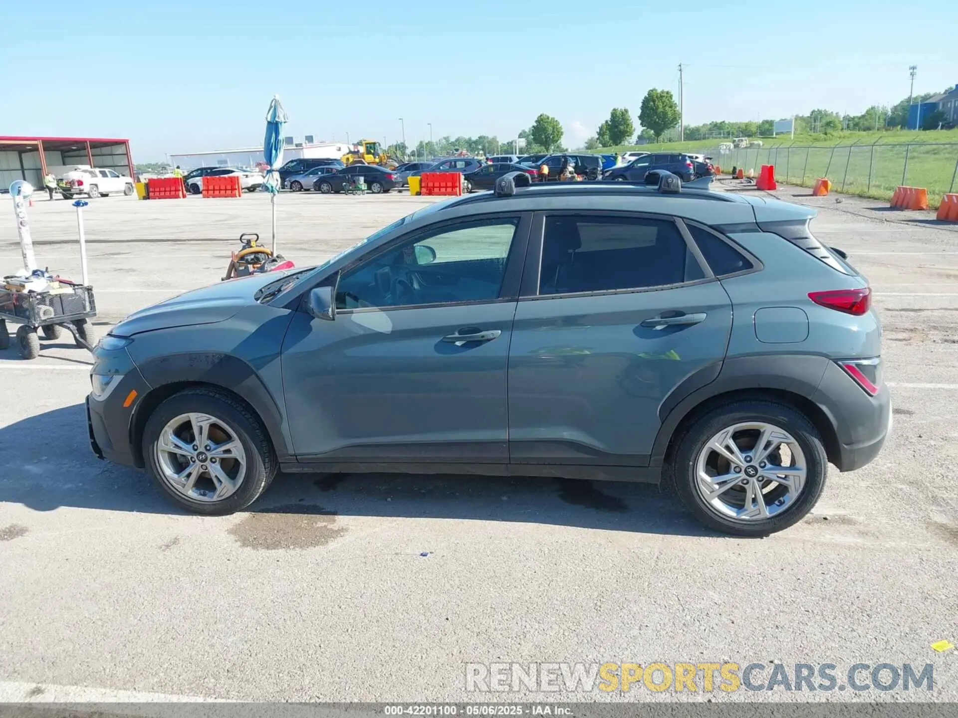 14 Photograph of a damaged car KM8K62AB3NU847478 HYUNDAI KONA 2022