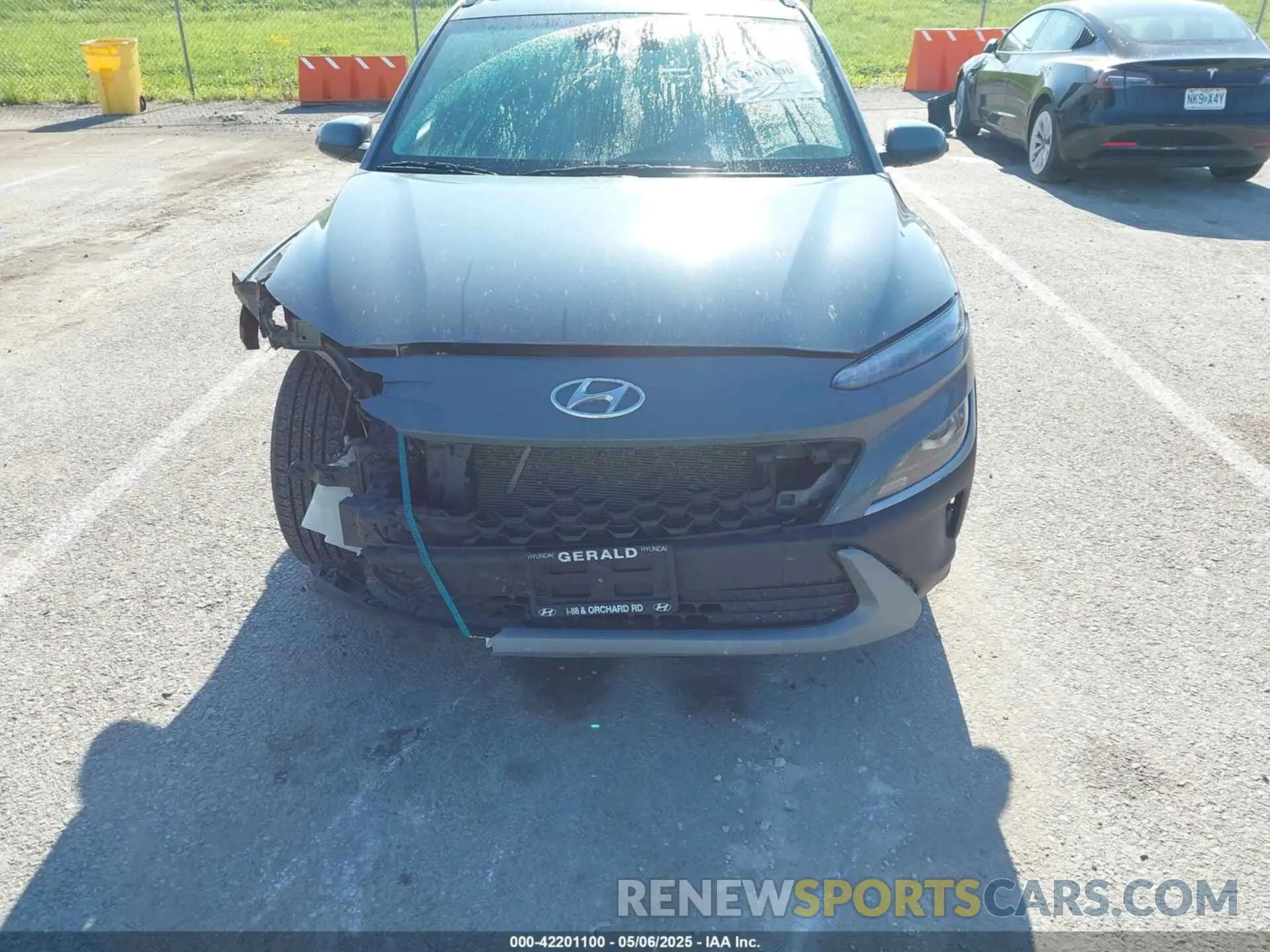17 Photograph of a damaged car KM8K62AB3NU847478 HYUNDAI KONA 2022