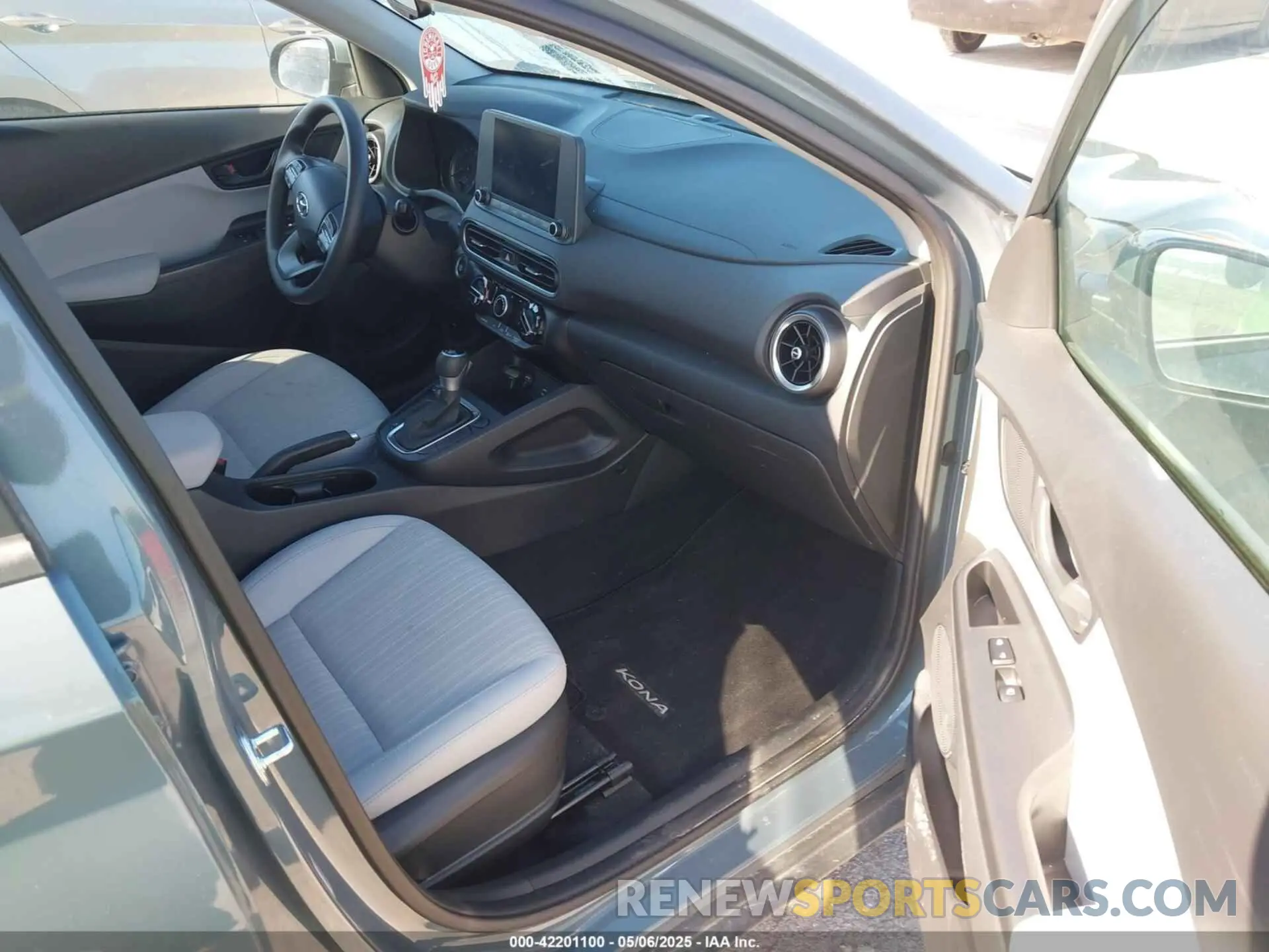 5 Photograph of a damaged car KM8K62AB3NU847478 HYUNDAI KONA 2022