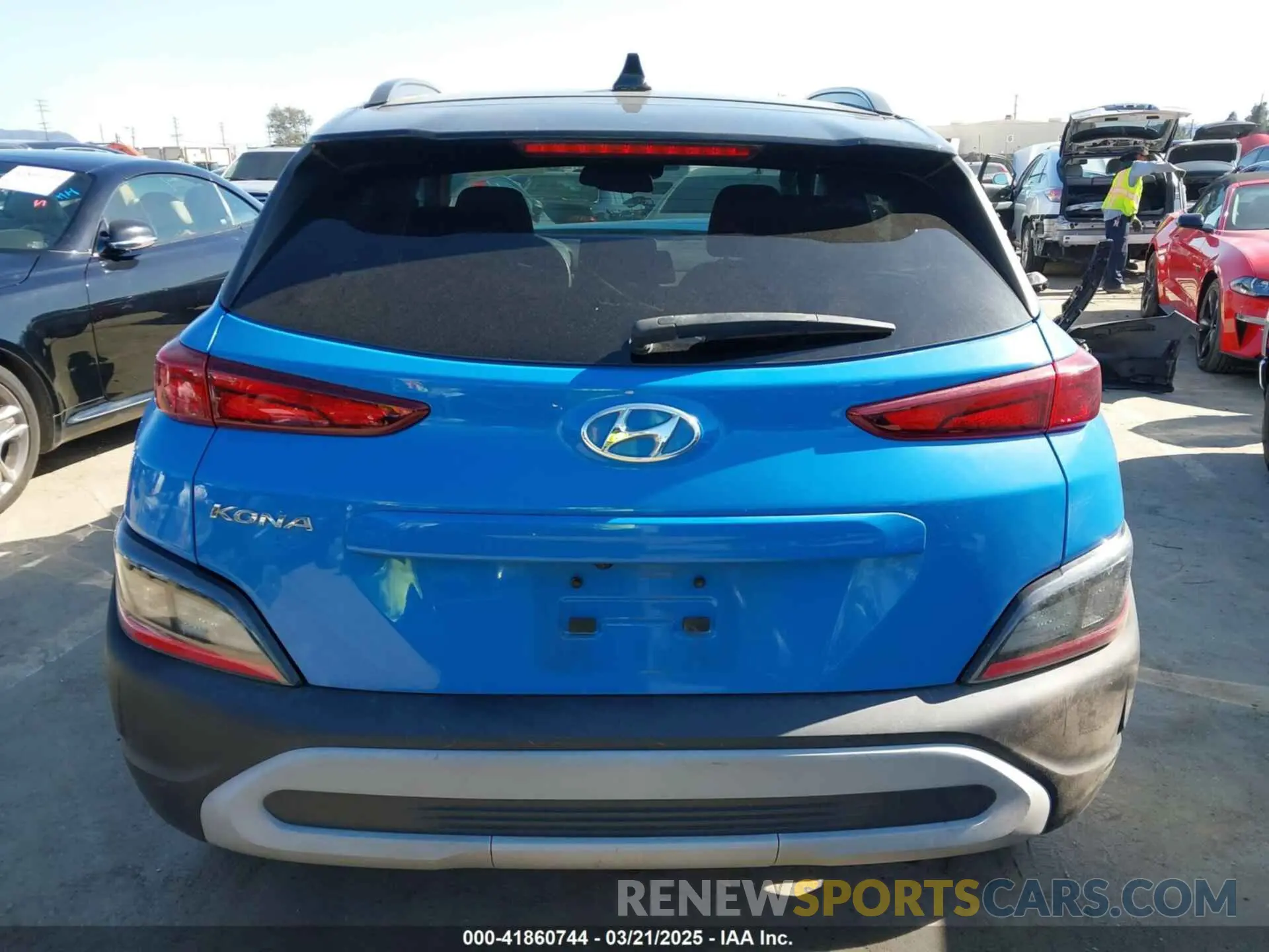 17 Photograph of a damaged car KM8K62AB3NU891349 HYUNDAI KONA 2022