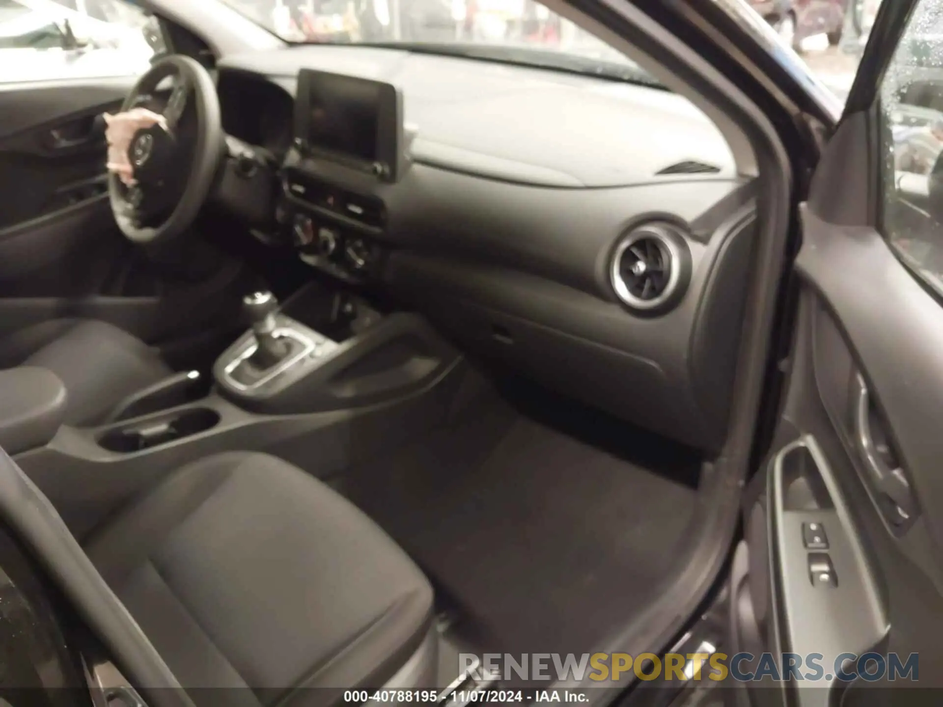 5 Photograph of a damaged car KM8K62AB4NU821746 HYUNDAI KONA 2022