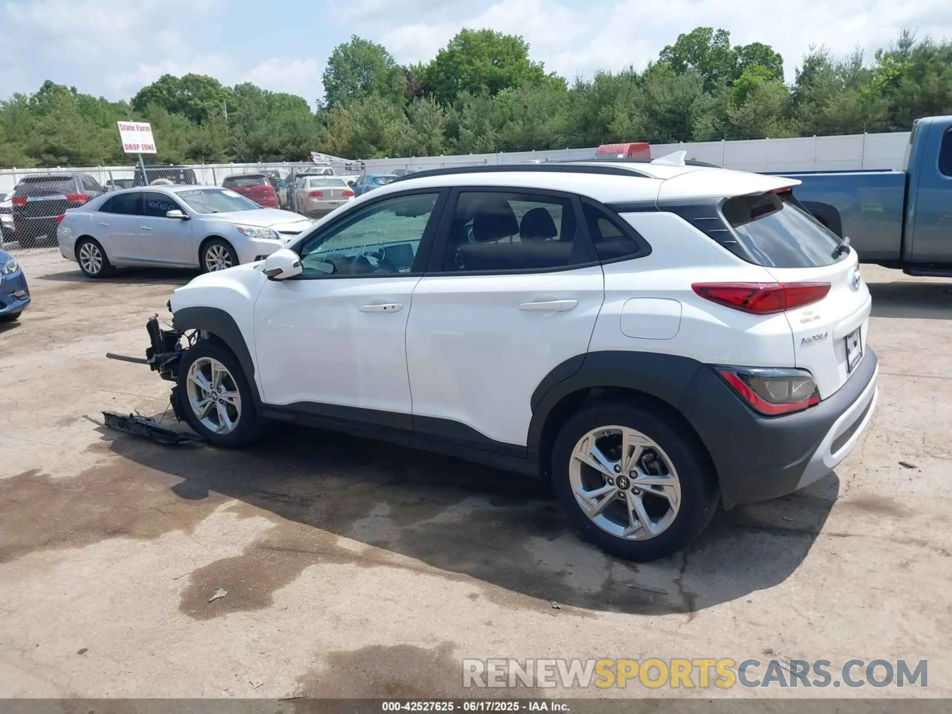 14 Photograph of a damaged car KM8K62AB4NU854536 HYUNDAI KONA 2022