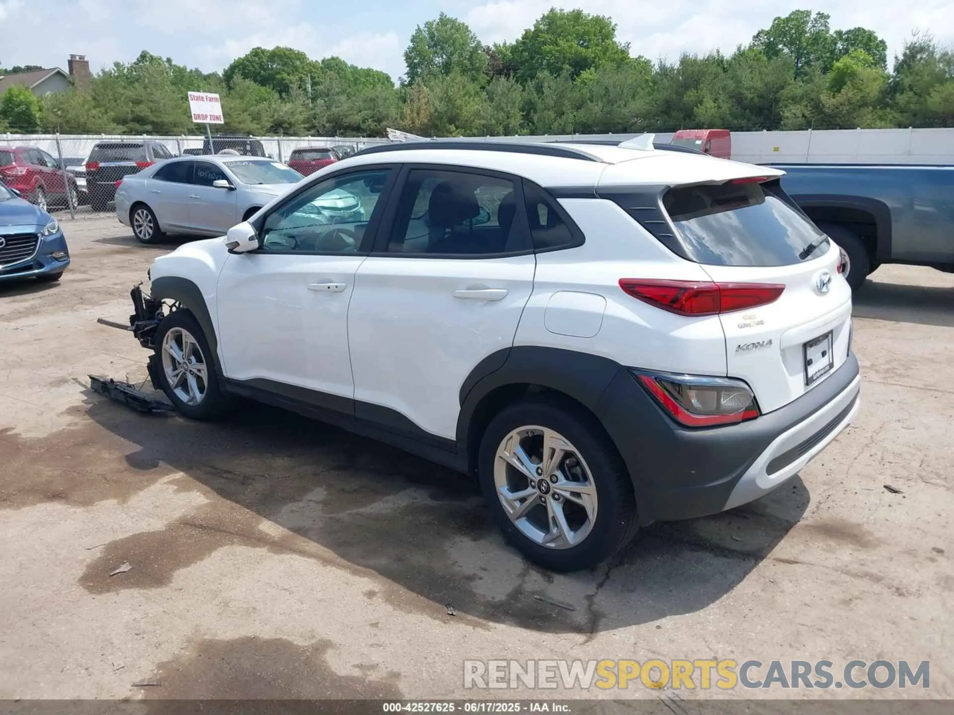 3 Photograph of a damaged car KM8K62AB4NU854536 HYUNDAI KONA 2022