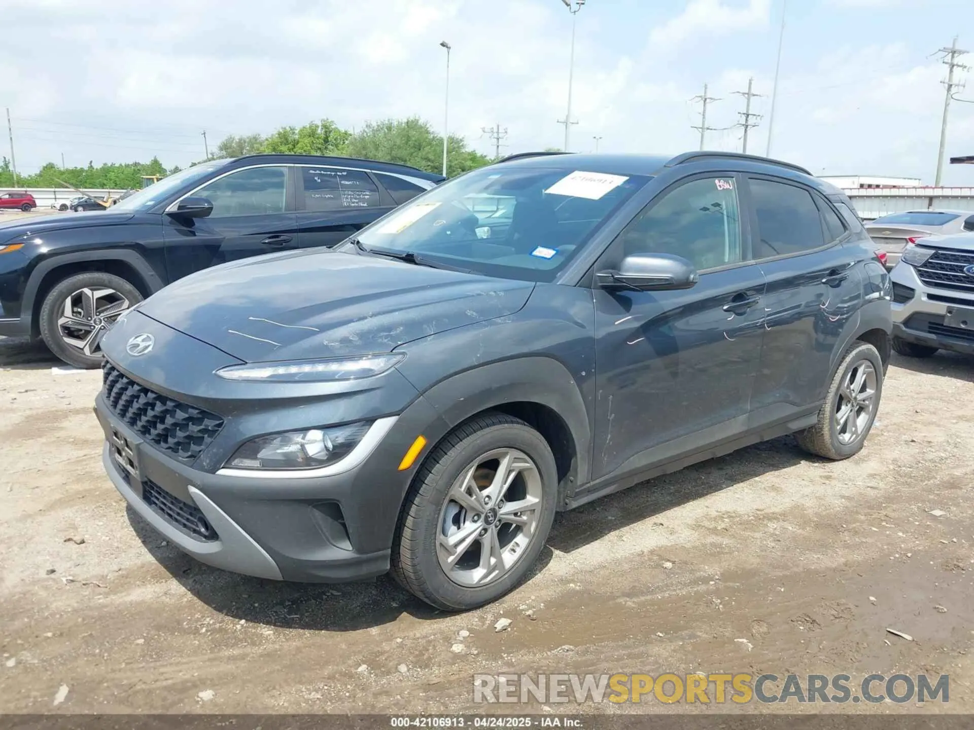 2 Photograph of a damaged car KM8K62AB4NU907624 HYUNDAI KONA 2022
