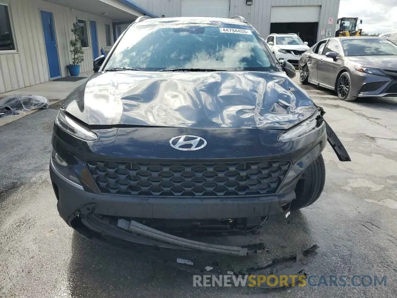 5 Photograph of a damaged car KM8K62AB5NU821769 HYUNDAI KONA 2022