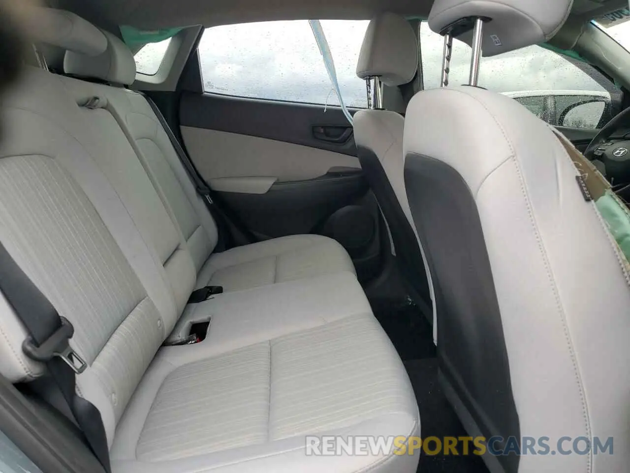 11 Photograph of a damaged car KM8K62AB6NU755698 HYUNDAI KONA 2022