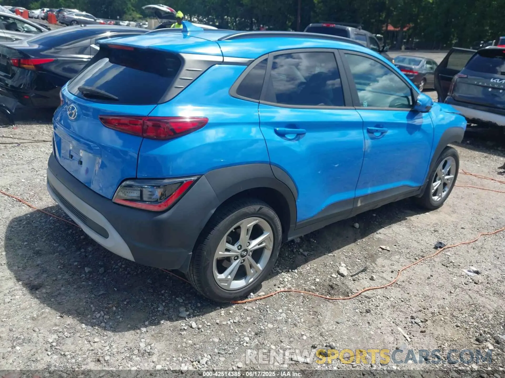 4 Photograph of a damaged car KM8K62AB6NU803457 HYUNDAI KONA 2022