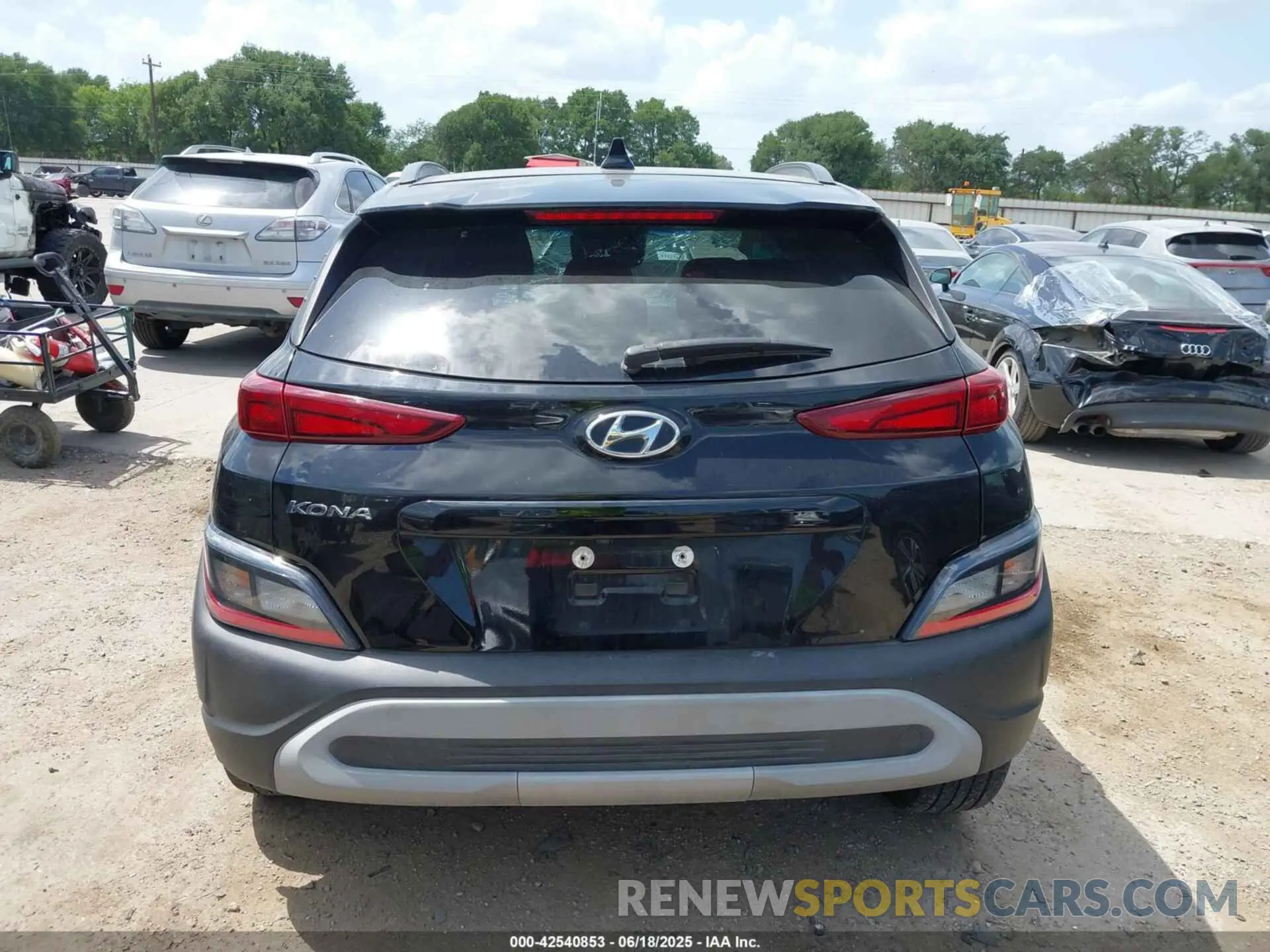 16 Photograph of a damaged car KM8K62AB8NU881786 HYUNDAI KONA 2022