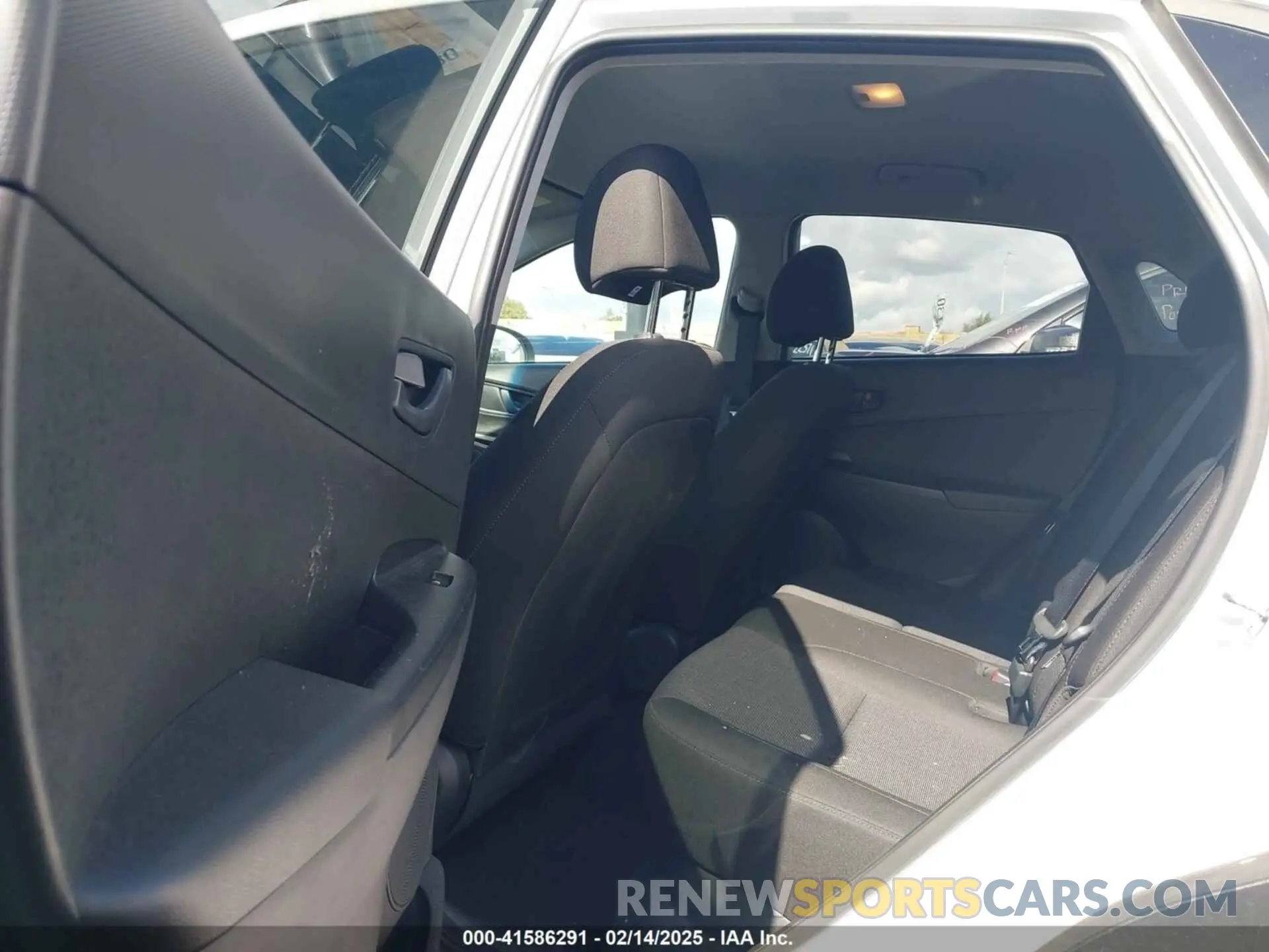 8 Photograph of a damaged car KM8K62AB9NU926444 HYUNDAI KONA 2022