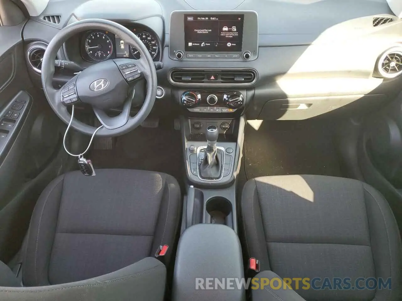 8 Photograph of a damaged car KM8K62ABXNU758829 HYUNDAI KONA 2022