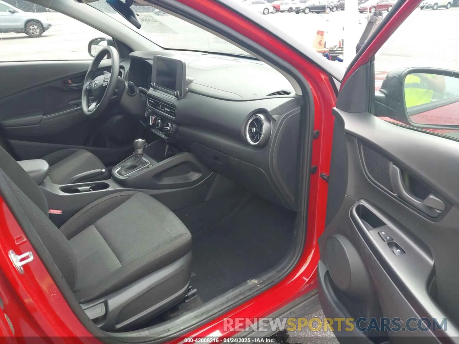 5 Photograph of a damaged car KM8K6CAB0NU761776 HYUNDAI KONA 2022