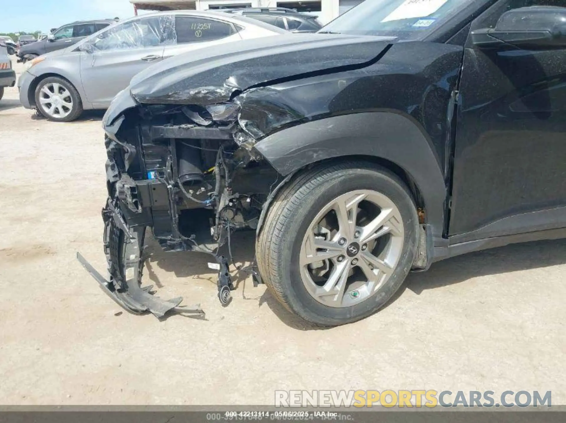 6 Photograph of a damaged car KM8K6CAB0NU892111 HYUNDAI KONA 2022