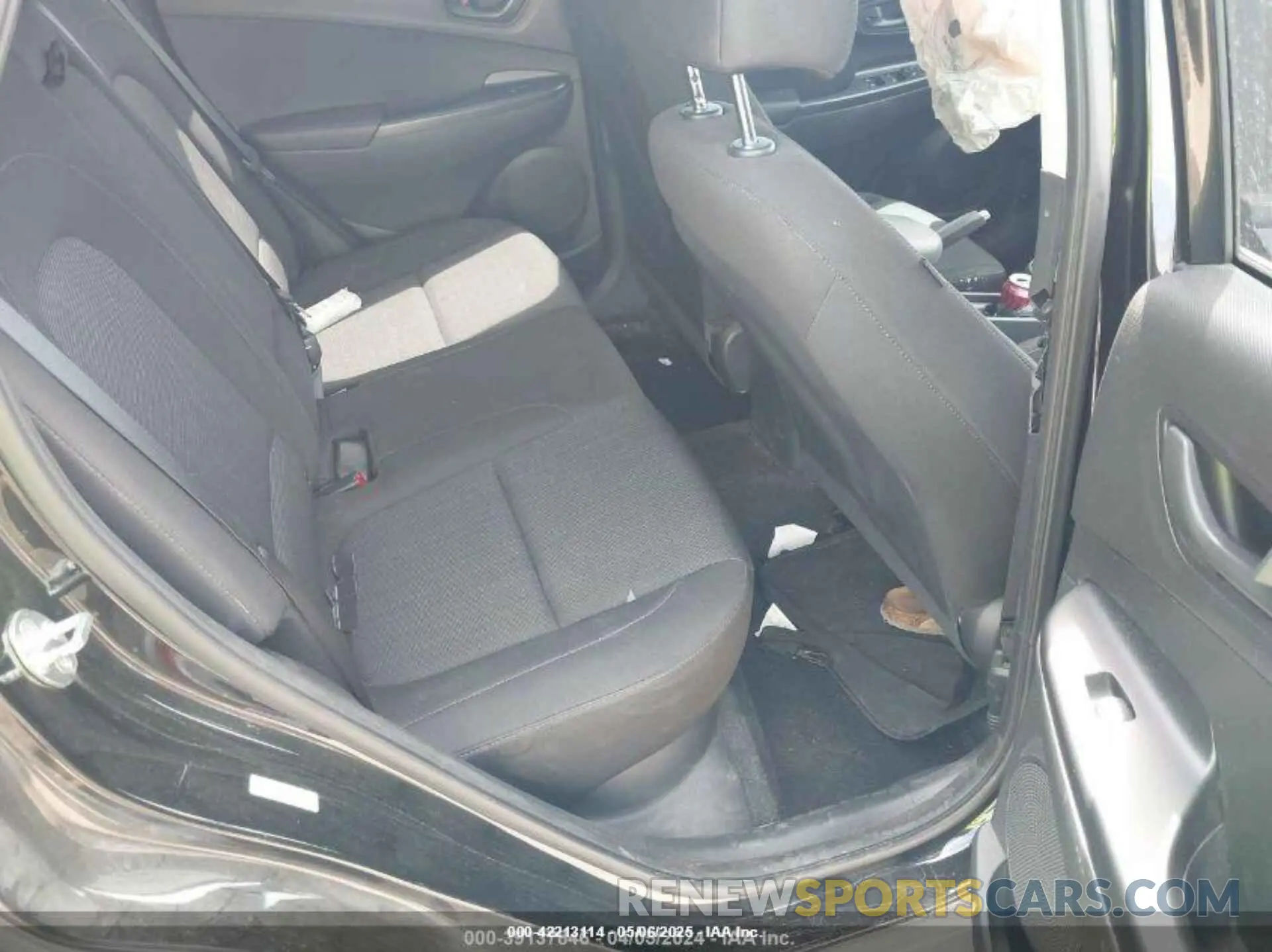 8 Photograph of a damaged car KM8K6CAB0NU892111 HYUNDAI KONA 2022