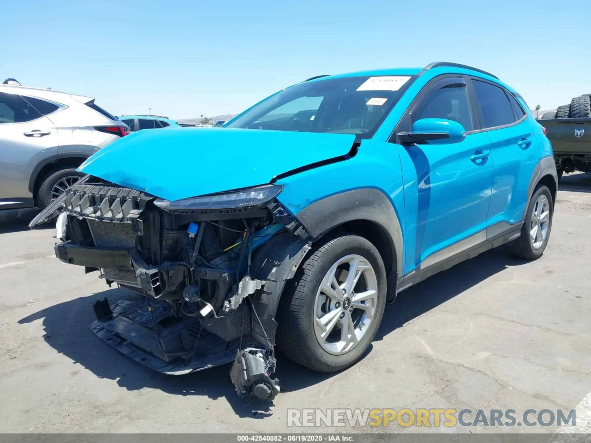 2 Photograph of a damaged car KM8K6CAB1NU901799 HYUNDAI KONA 2022