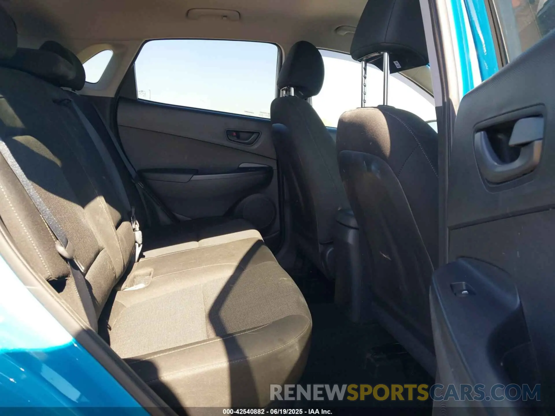 8 Photograph of a damaged car KM8K6CAB1NU901799 HYUNDAI KONA 2022