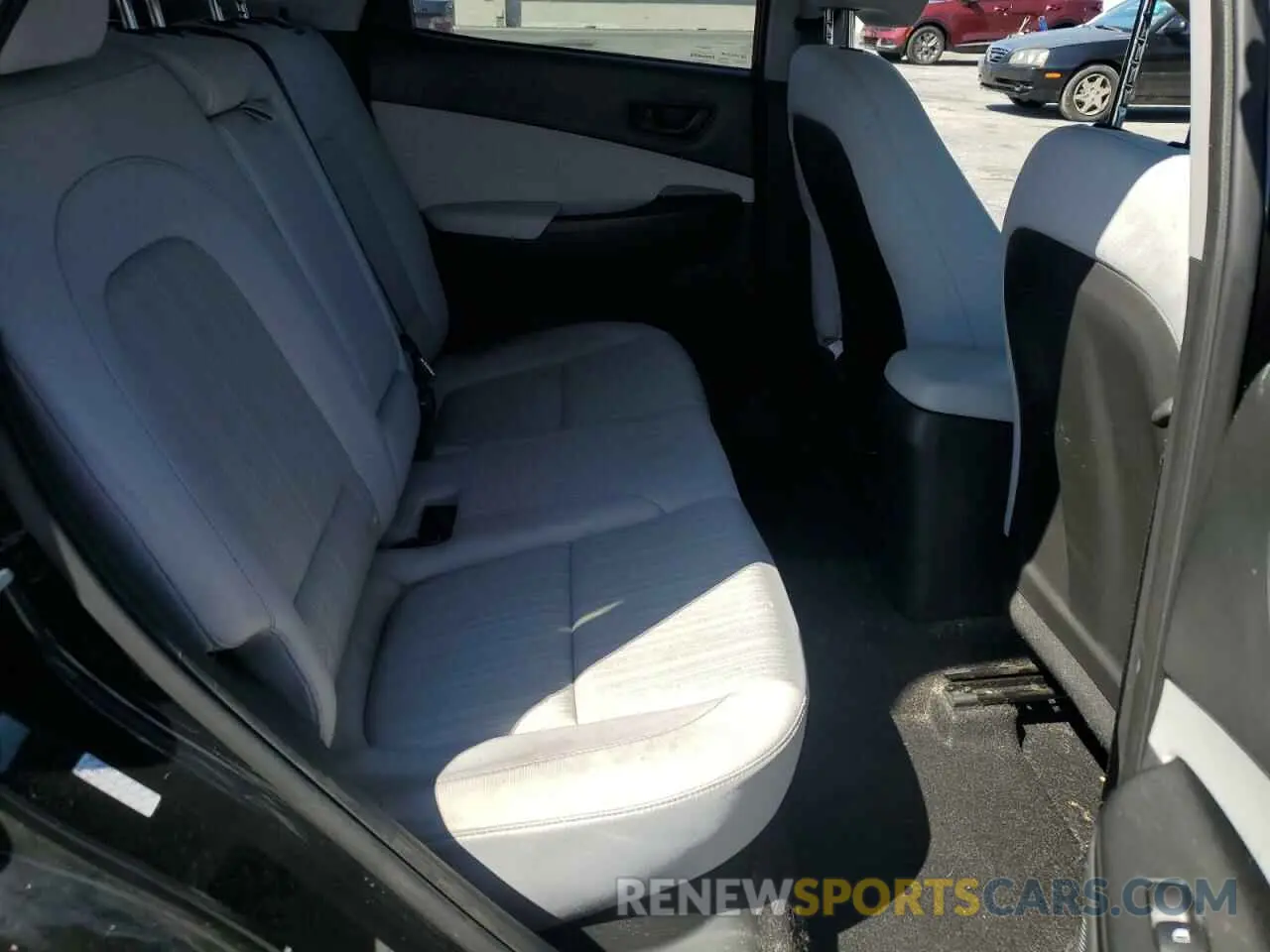 11 Photograph of a damaged car KM8K6CAB1NU922930 HYUNDAI KONA 2022