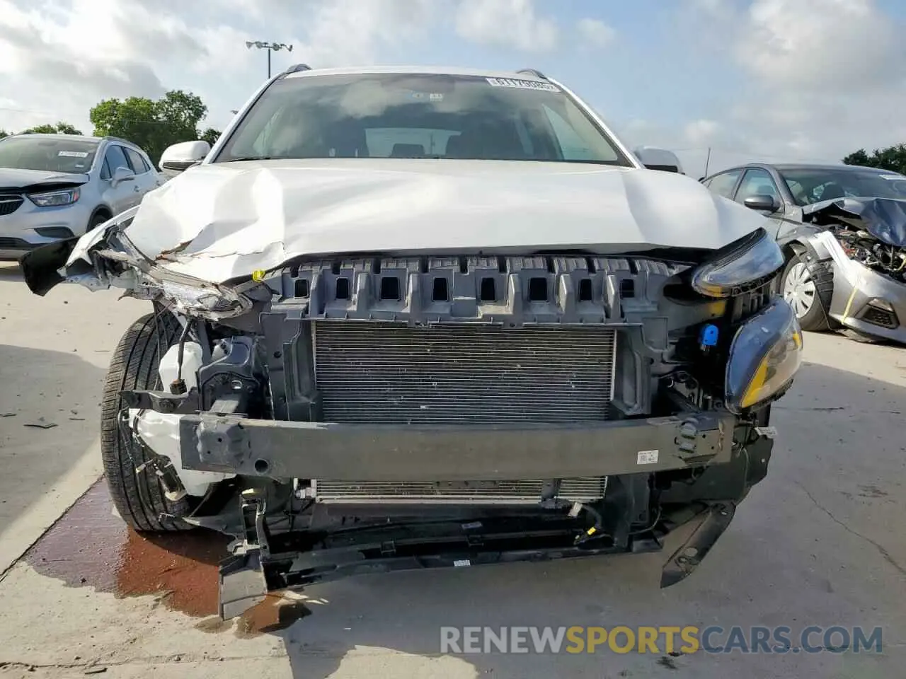 5 Photograph of a damaged car KM8K6CAB2NU846117 HYUNDAI KONA 2022
