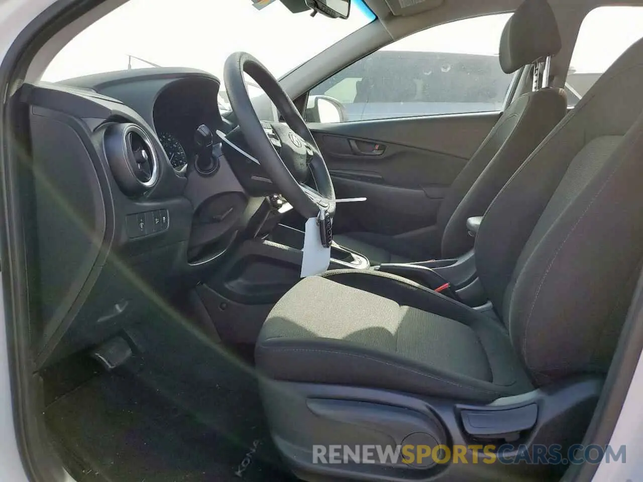 7 Photograph of a damaged car KM8K6CAB2NU846117 HYUNDAI KONA 2022