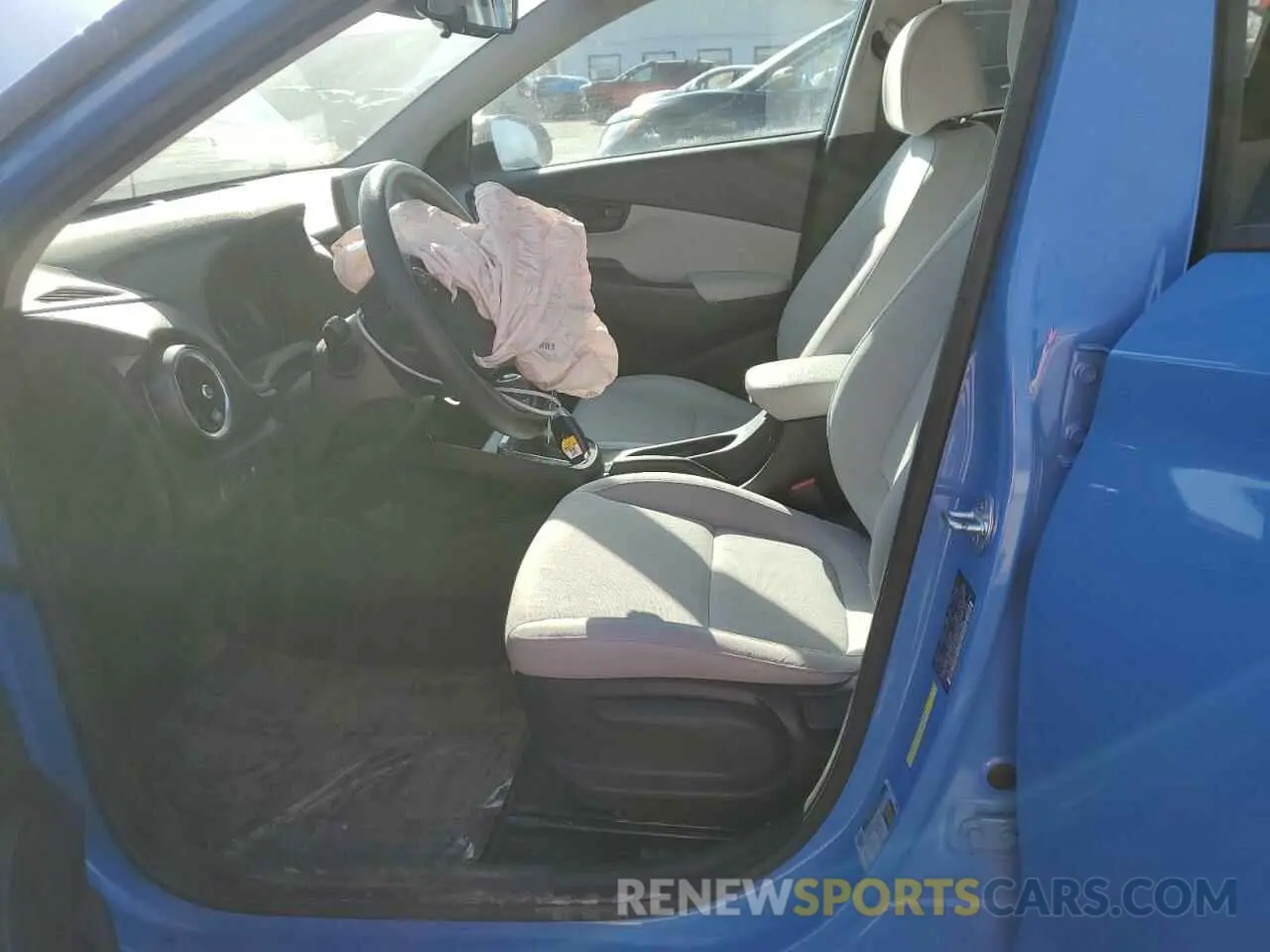 7 Photograph of a damaged car KM8K6CAB4NU847396 HYUNDAI KONA 2022