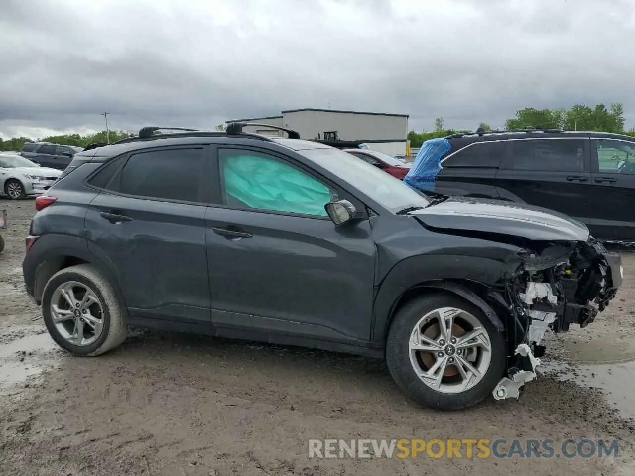 4 Photograph of a damaged car KM8K6CAB4NU928463 HYUNDAI KONA 2022