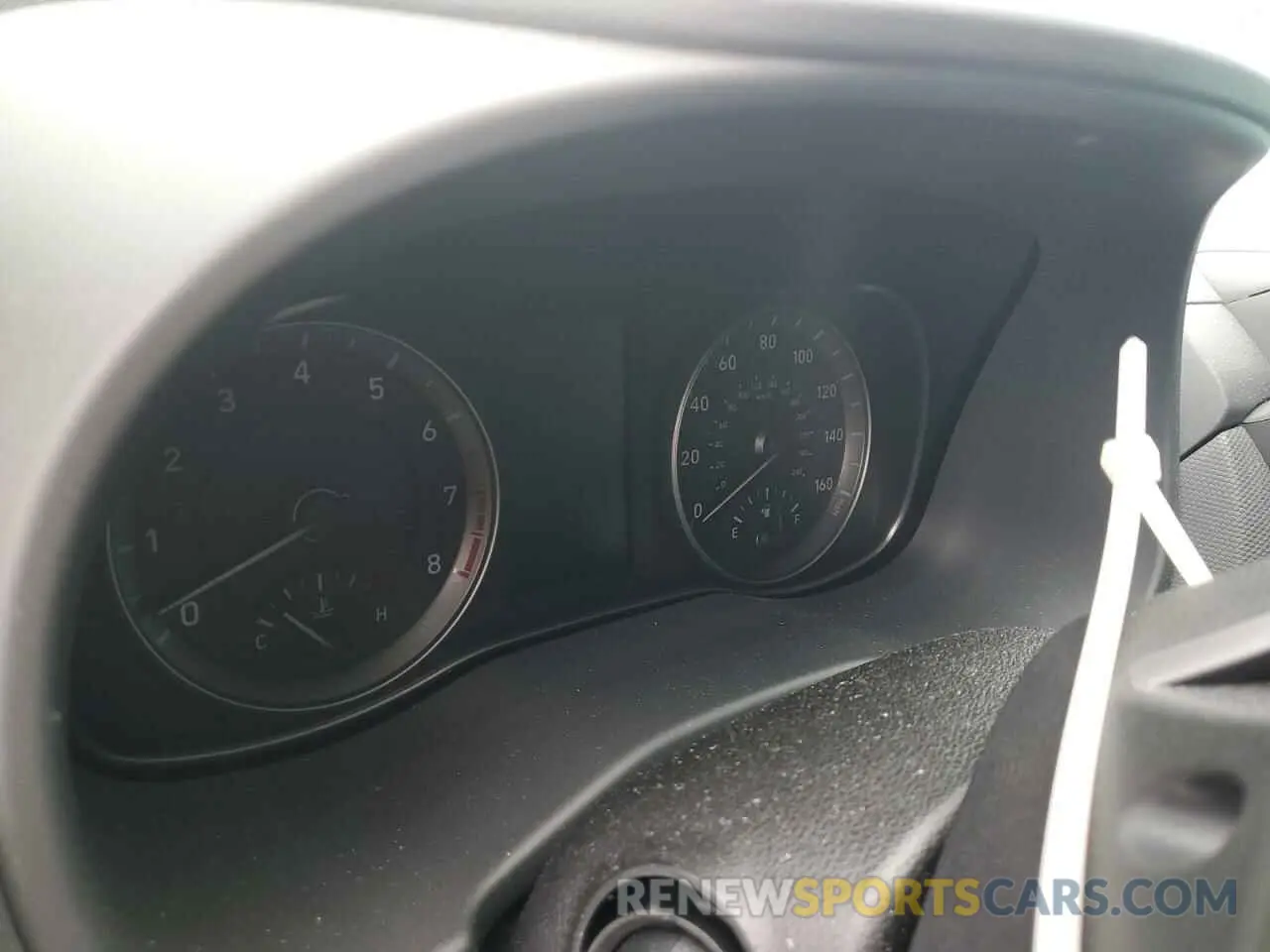9 Photograph of a damaged car KM8K6CAB4NU928463 HYUNDAI KONA 2022