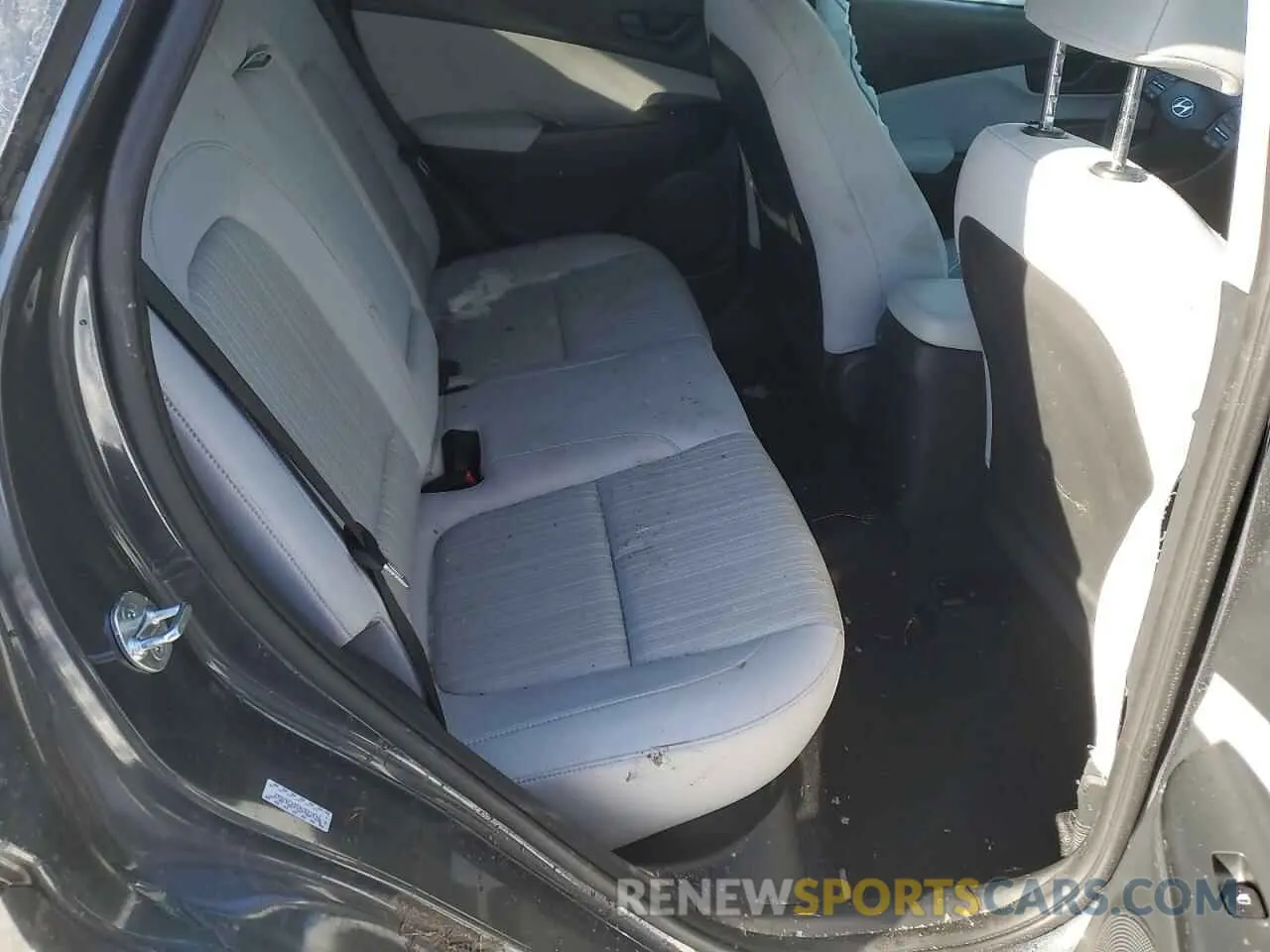 11 Photograph of a damaged car KM8K6CAB5NU821034 HYUNDAI KONA 2022