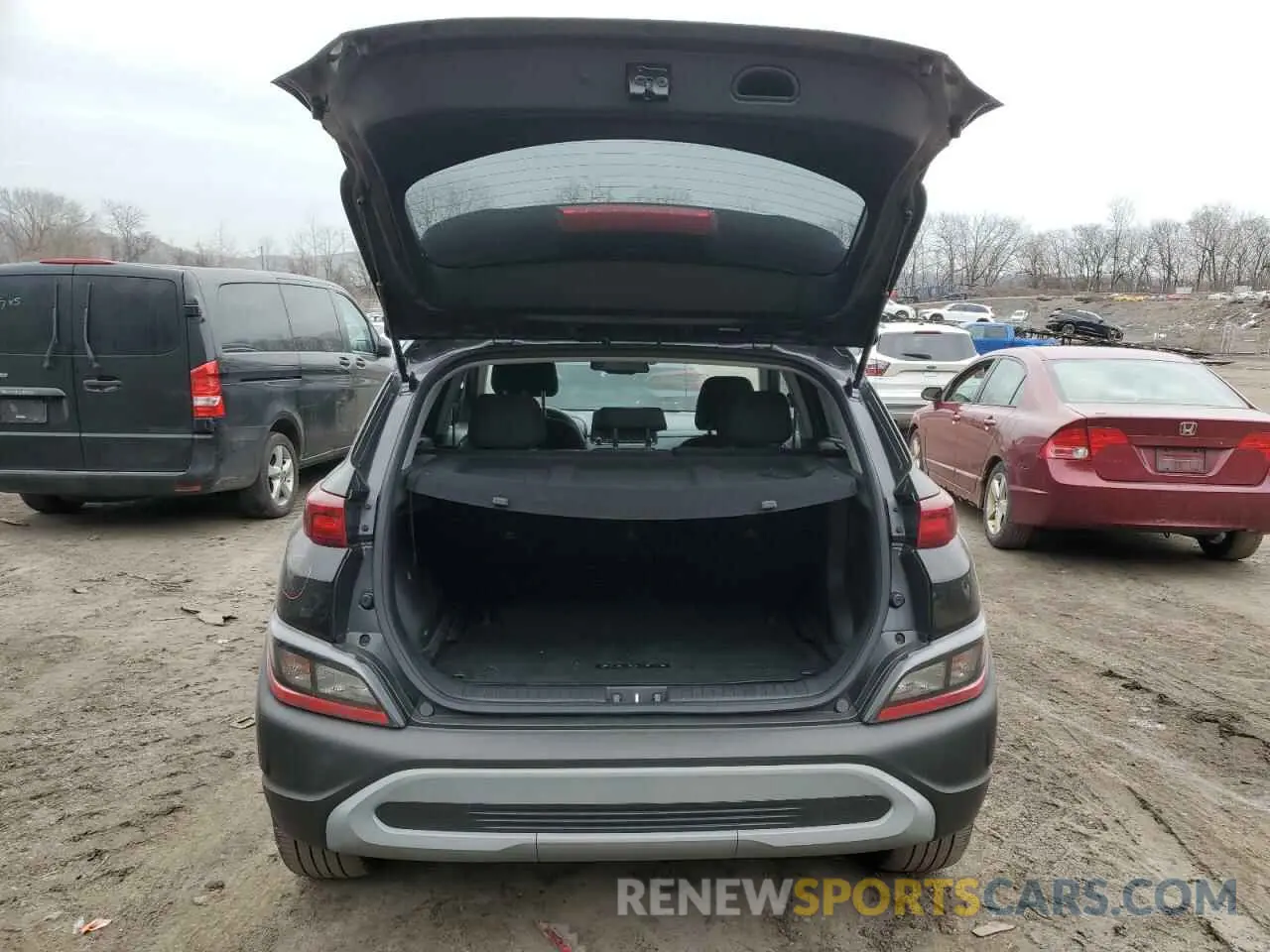 6 Photograph of a damaged car KM8K6CAB5NU838111 HYUNDAI KONA 2022