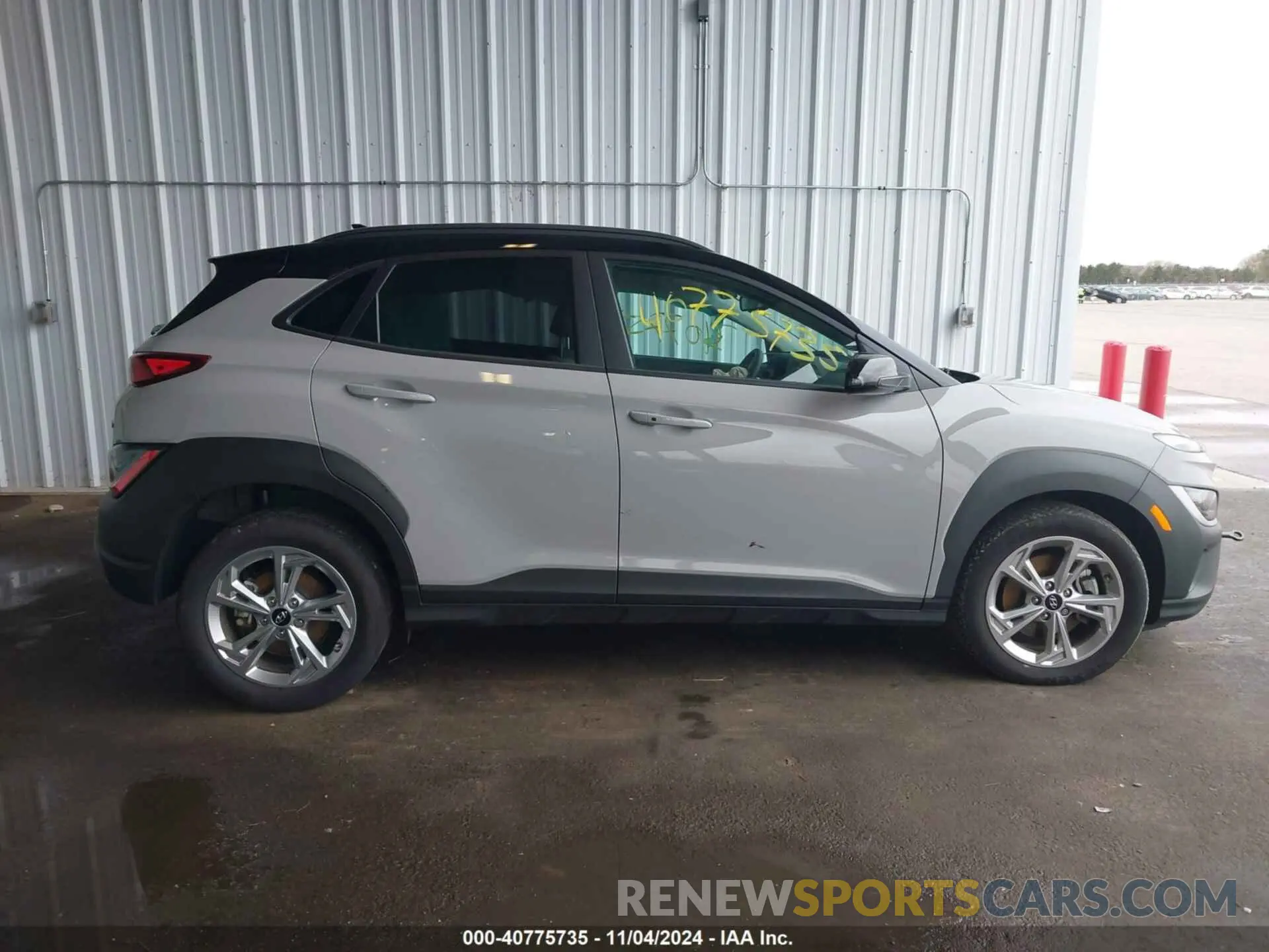 13 Photograph of a damaged car KM8K6CAB5NU883744 HYUNDAI KONA 2022
