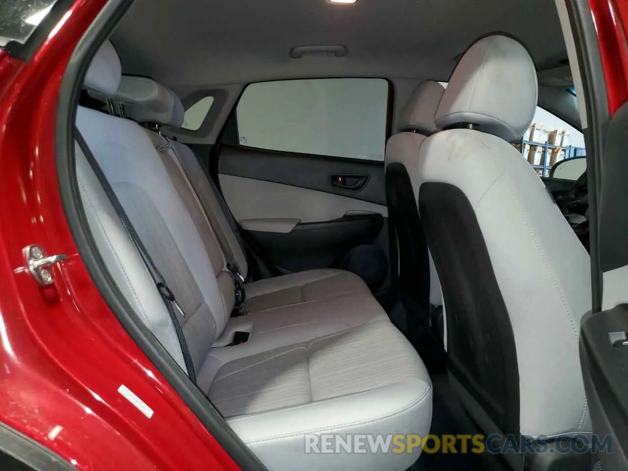 11 Photograph of a damaged car KM8K6CAB5NU920212 HYUNDAI KONA 2022