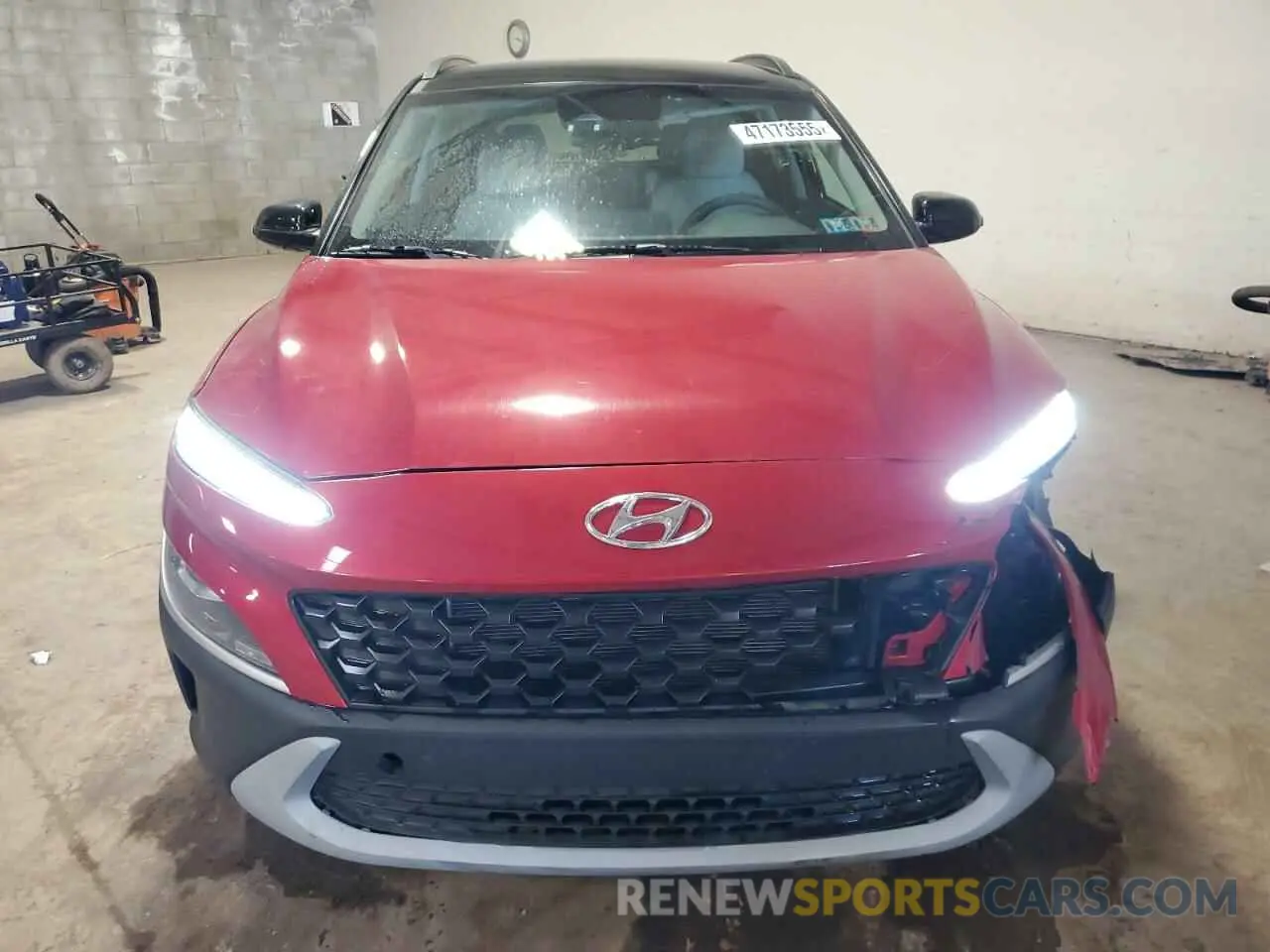 5 Photograph of a damaged car KM8K6CAB5NU920212 HYUNDAI KONA 2022