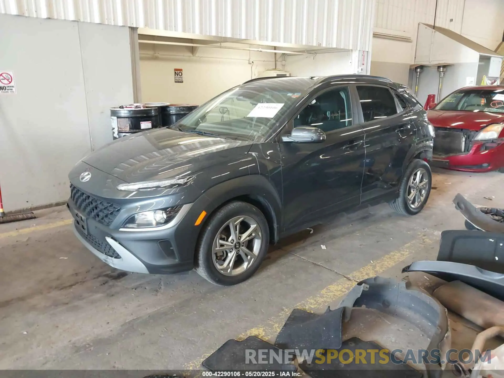 2 Photograph of a damaged car KM8K6CAB6NU828929 HYUNDAI KONA 2022