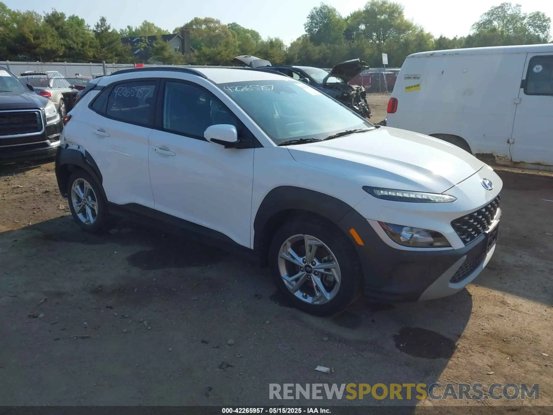 1 Photograph of a damaged car KM8K6CAB7NU901581 HYUNDAI KONA 2022