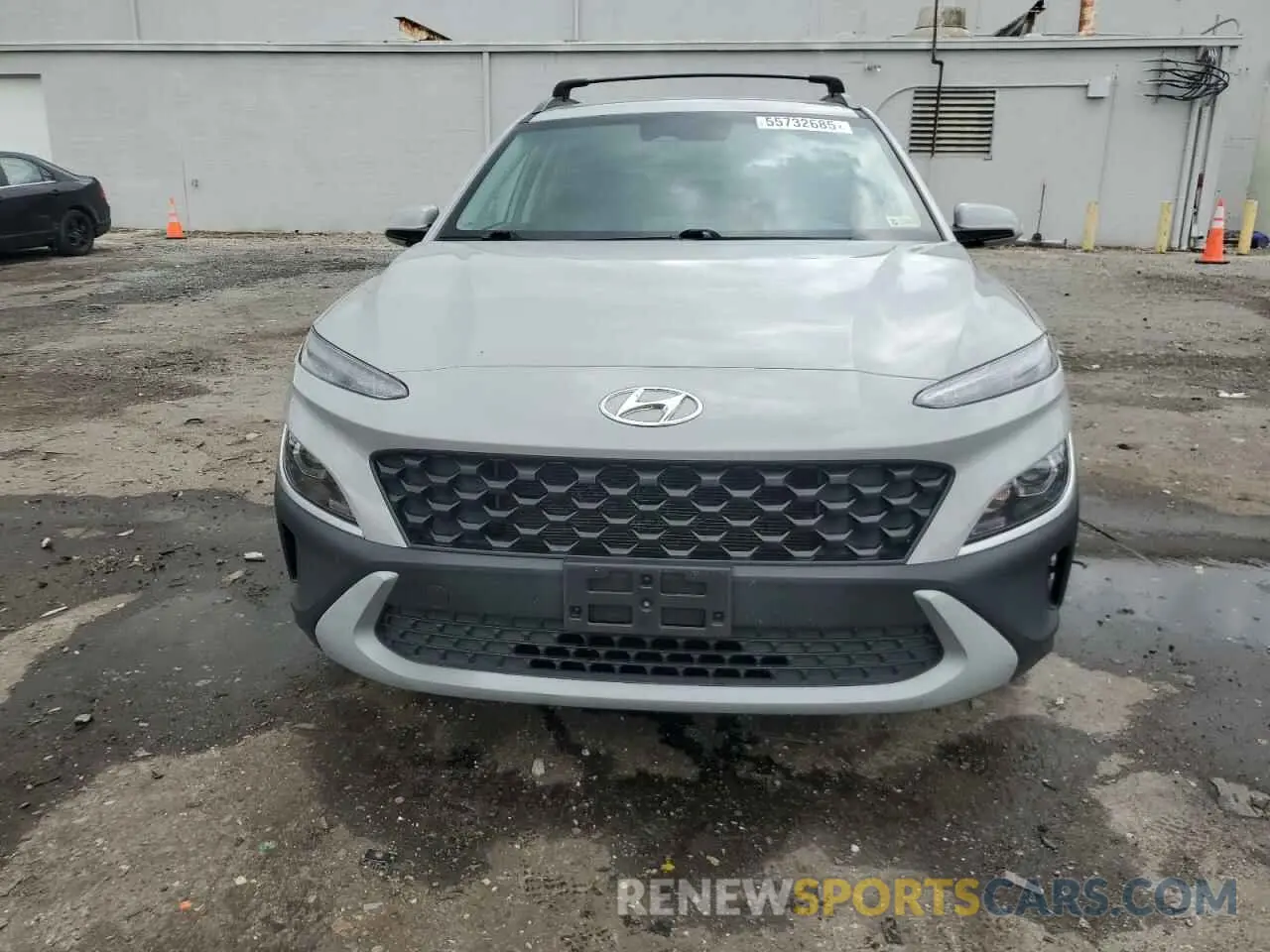 5 Photograph of a damaged car KM8K6CAB7NU913097 HYUNDAI KONA 2022