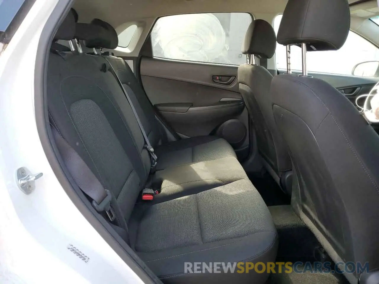11 Photograph of a damaged car KM8K6CAB8NU849362 HYUNDAI KONA 2022