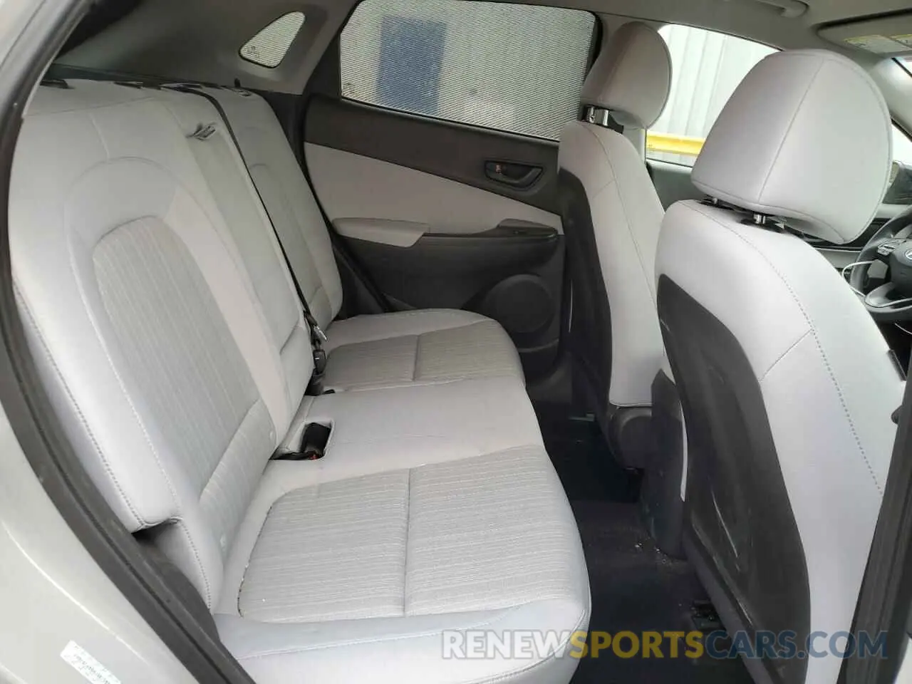 11 Photograph of a damaged car KM8K6CAB8NU901508 HYUNDAI KONA 2022