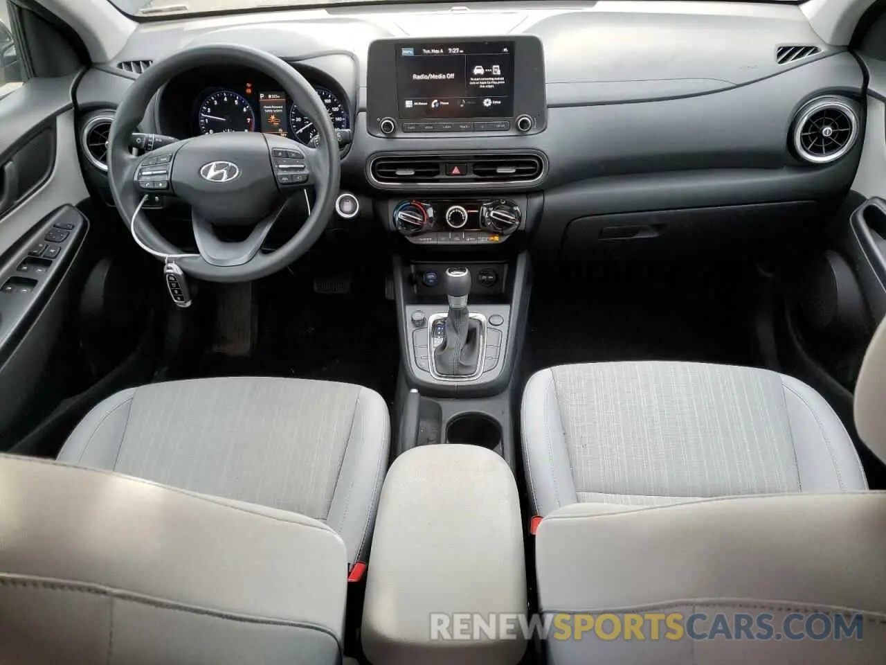 8 Photograph of a damaged car KM8K6CAB8NU901508 HYUNDAI KONA 2022