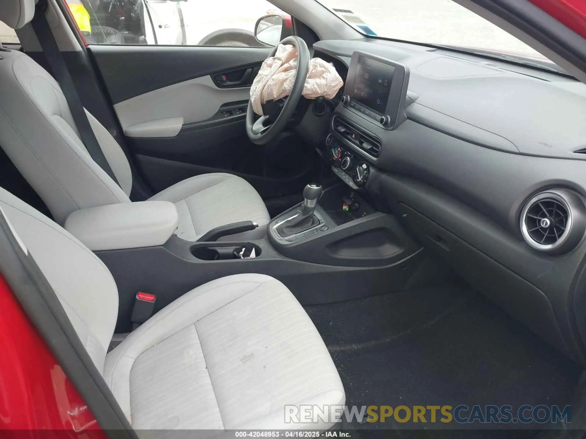 5 Photograph of a damaged car KM8K6CAB9NU777880 HYUNDAI KONA 2022