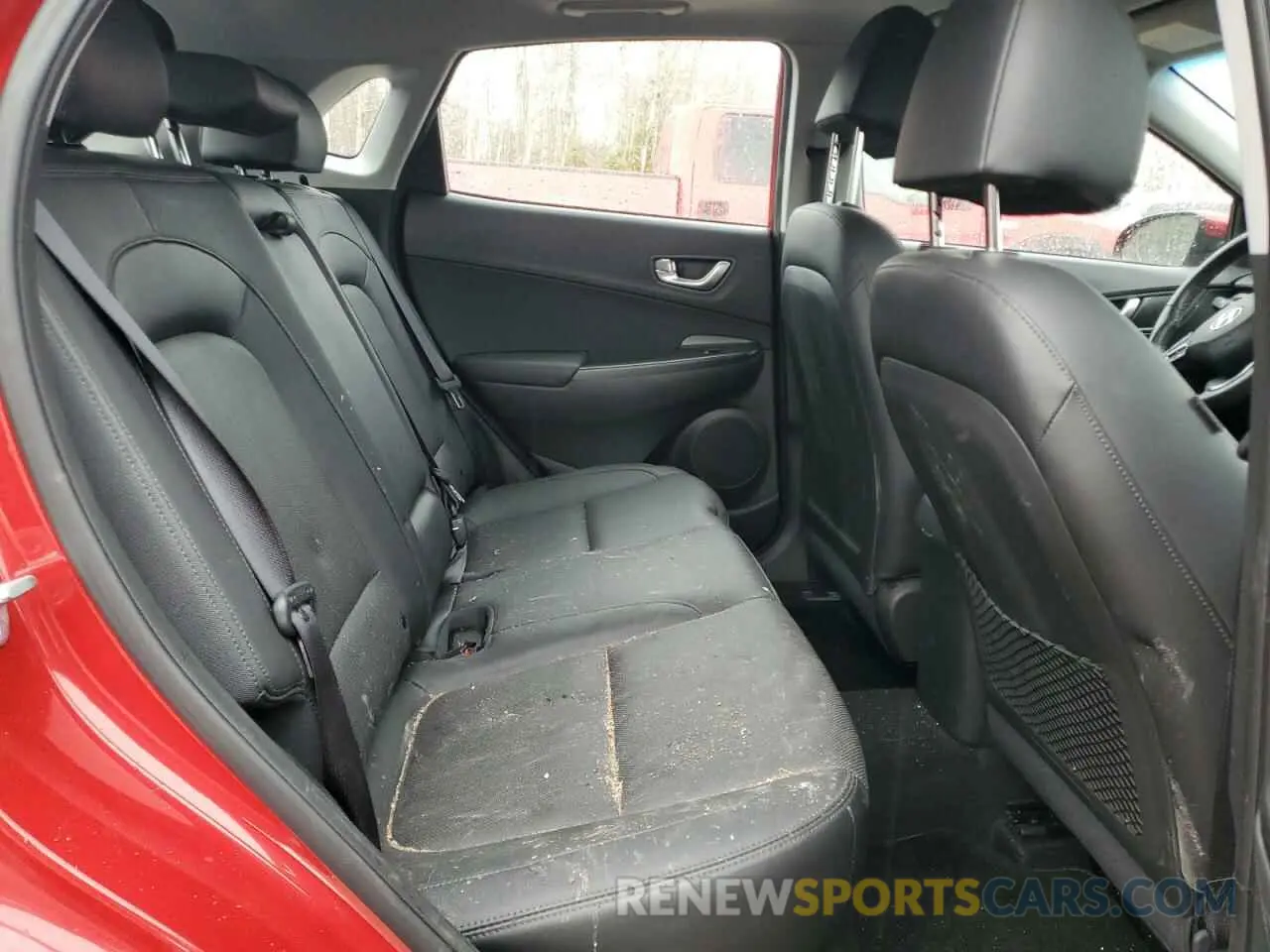 11 Photograph of a damaged car KM8K6CABXNU760926 HYUNDAI KONA 2022