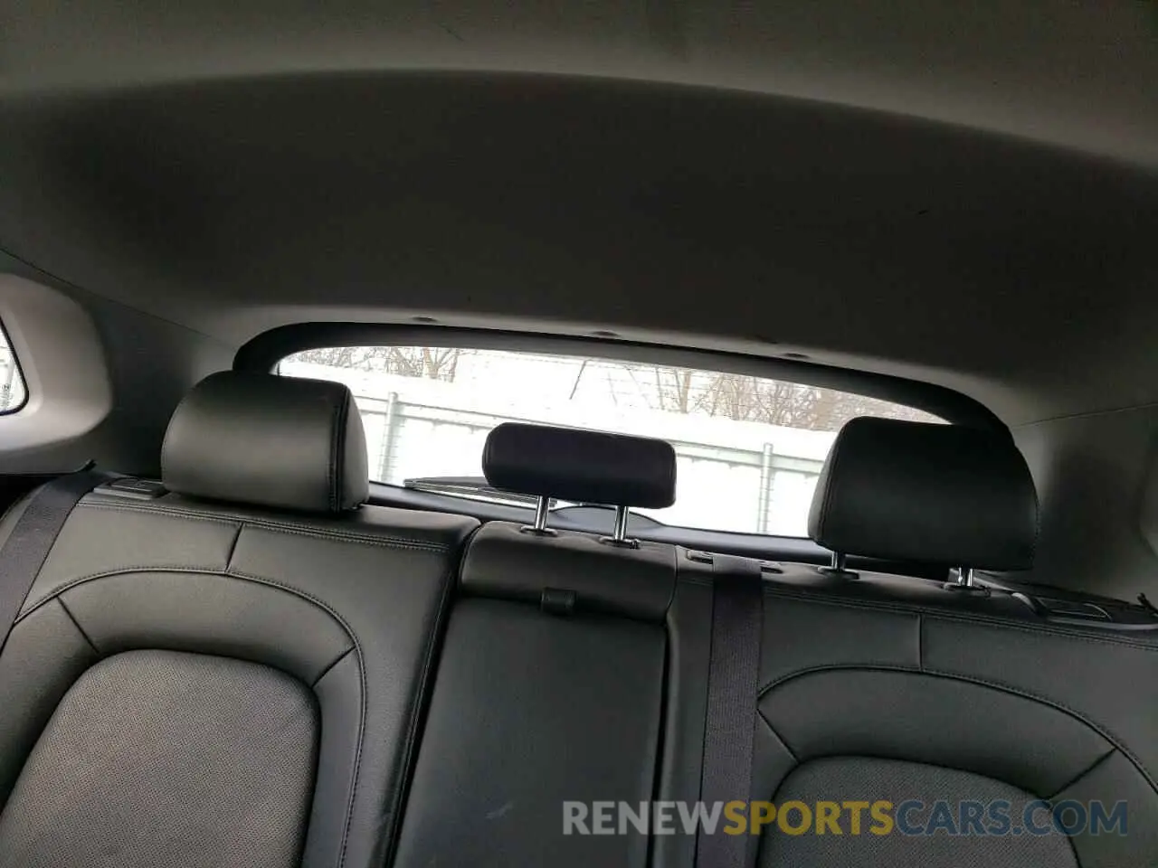 10 Photograph of a damaged car KM8K6CABXNU772610 HYUNDAI KONA 2022
