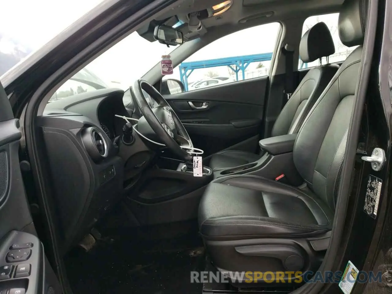 7 Photograph of a damaged car KM8K6CABXNU772610 HYUNDAI KONA 2022
