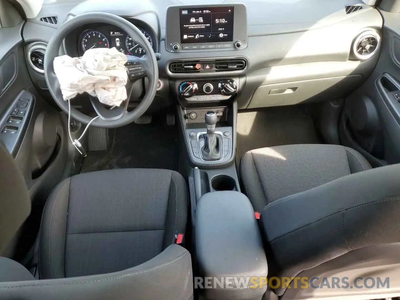 8 Photograph of a damaged car KM8K6CABXNU918181 HYUNDAI KONA 2022