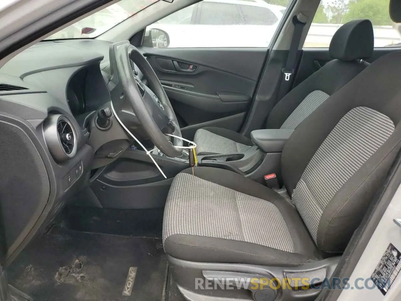 7 Photograph of a damaged car KM8K22AB0PU036820 HYUNDAI KONA 2023