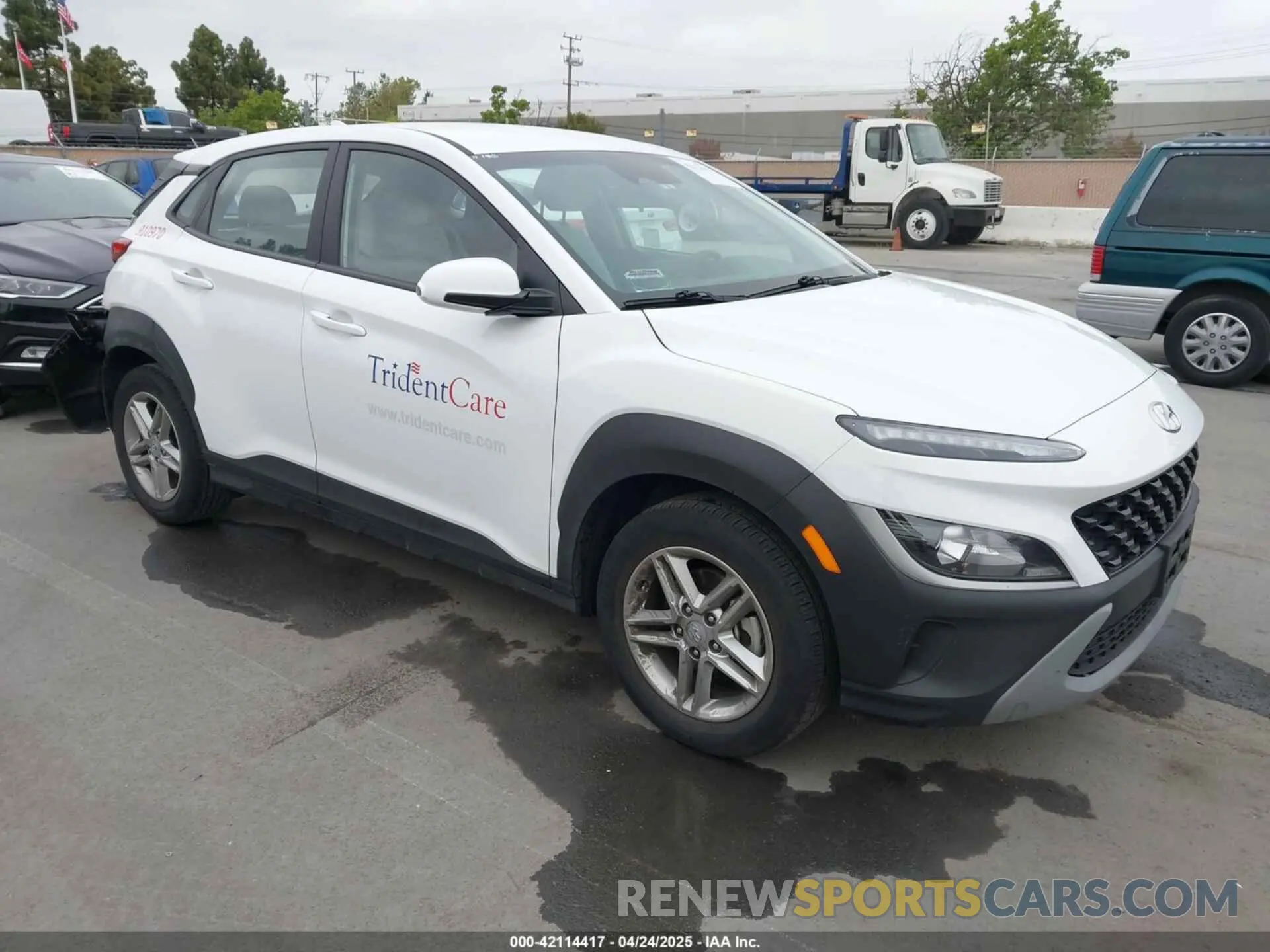 1 Photograph of a damaged car KM8K22AB6PU027247 HYUNDAI KONA 2023